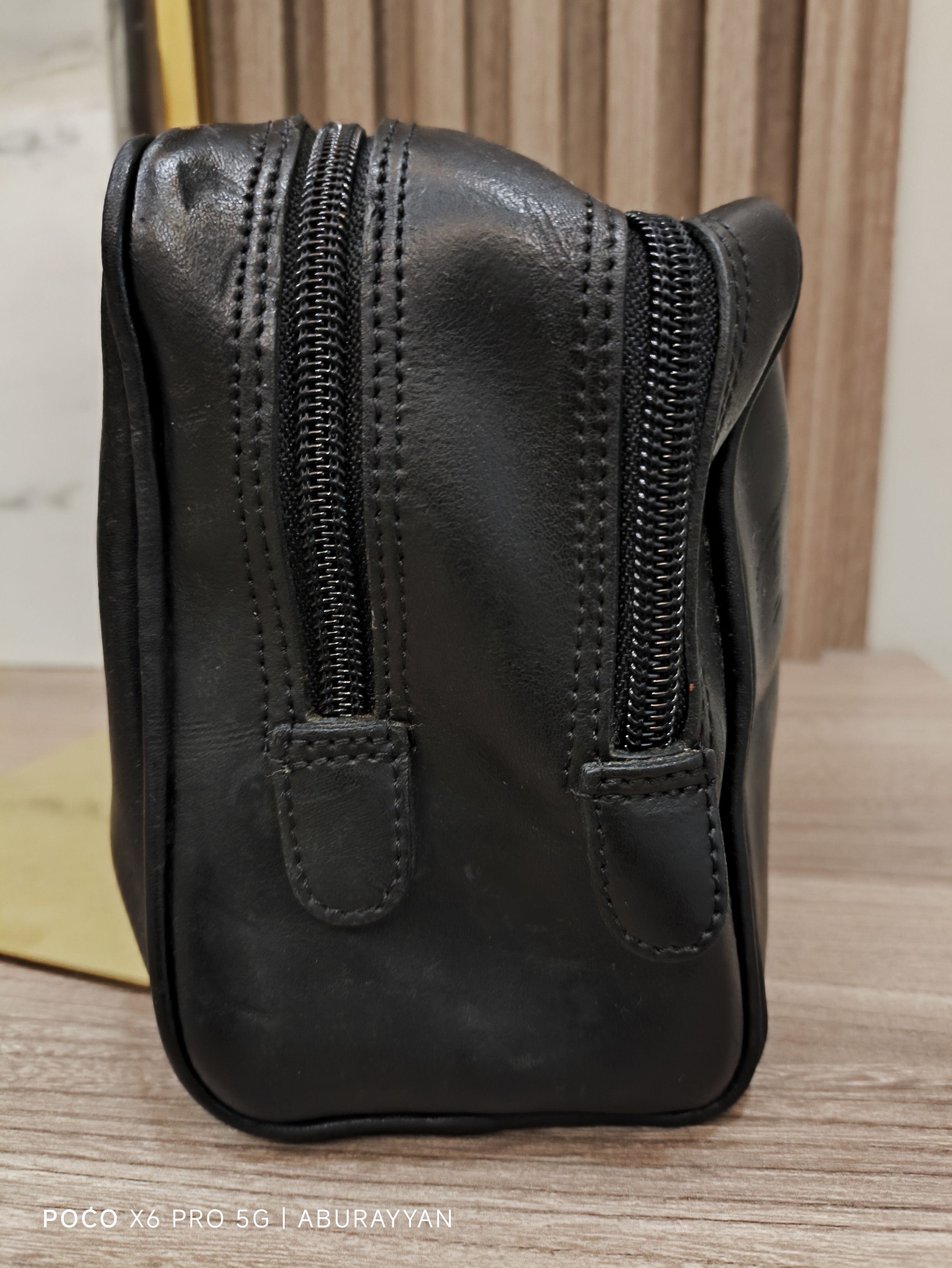 Versace Gianni Versace Travel Clutch Black Leather Bag Size ONE SIZE - 2 Thumbnail