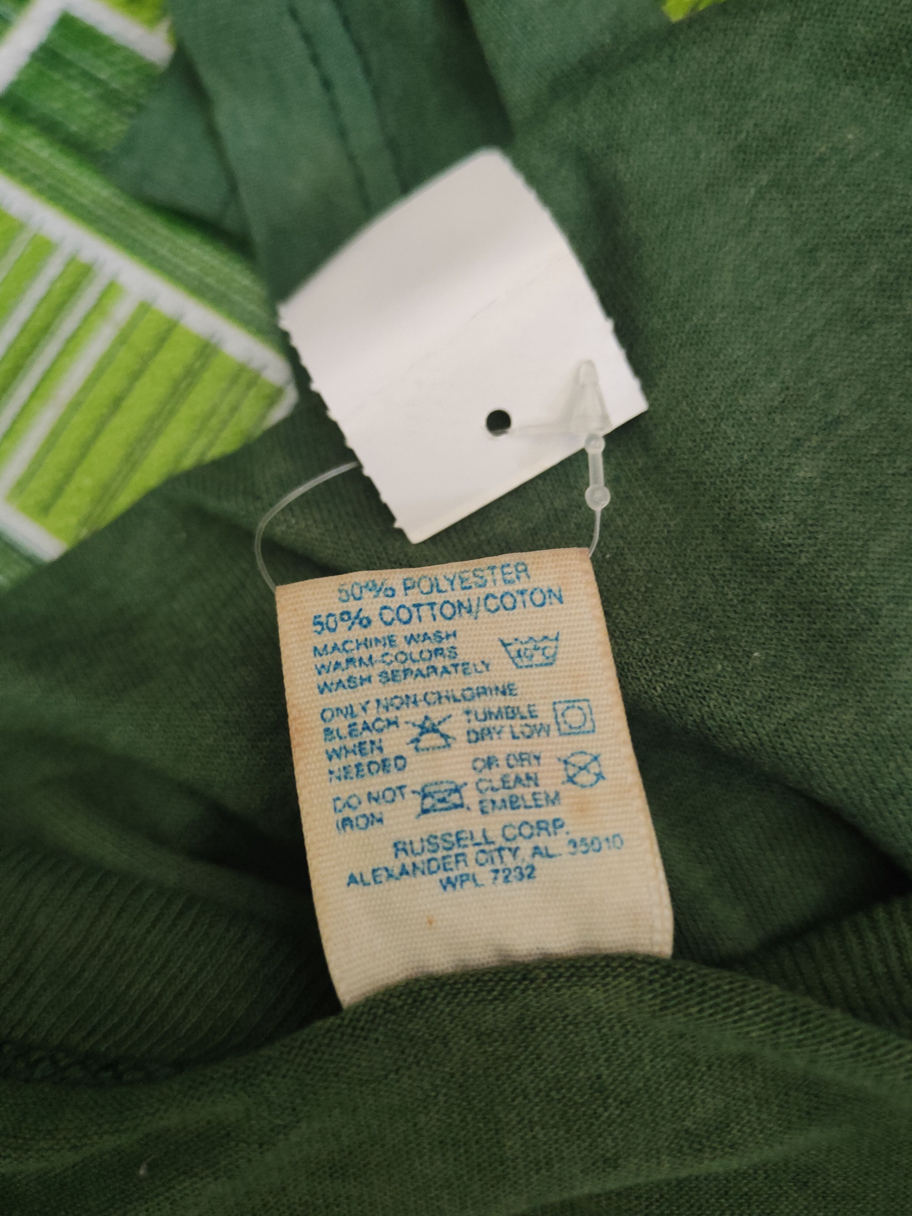 Vintage DL 90' vintage safari Russell Athletic Green T-shirt #1802 Size US L / EU 52-54 / 3 - 12 Thumbnail