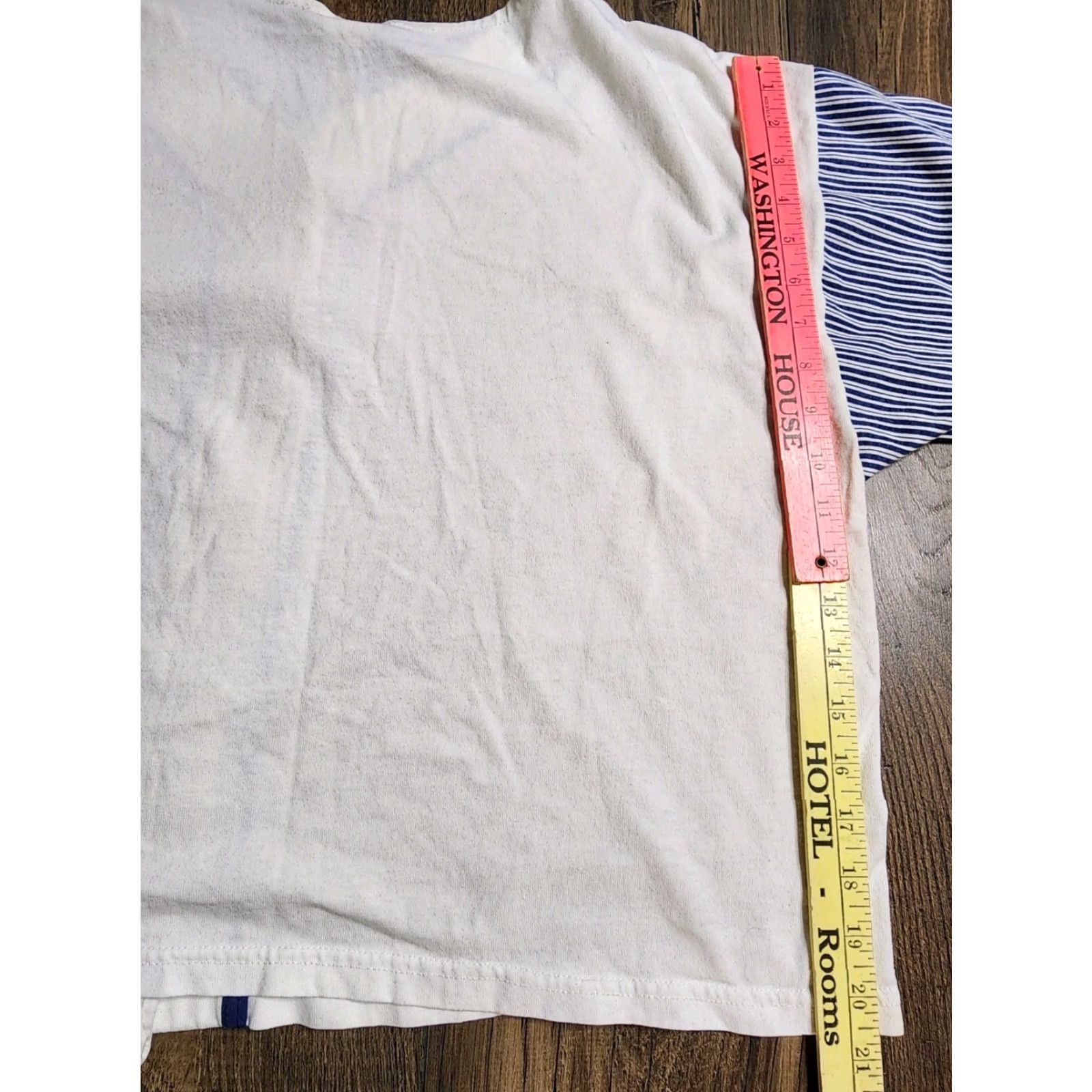 Vintage VINTAGE Imagine No Boundaries Shirt Womens 3XL White Cropped V-Neck Button-Up 3XL Adult Womens All Seasons 90s Theme, Tribal, Basic Size 3XL / US 20-22 - 2 Thumbnail