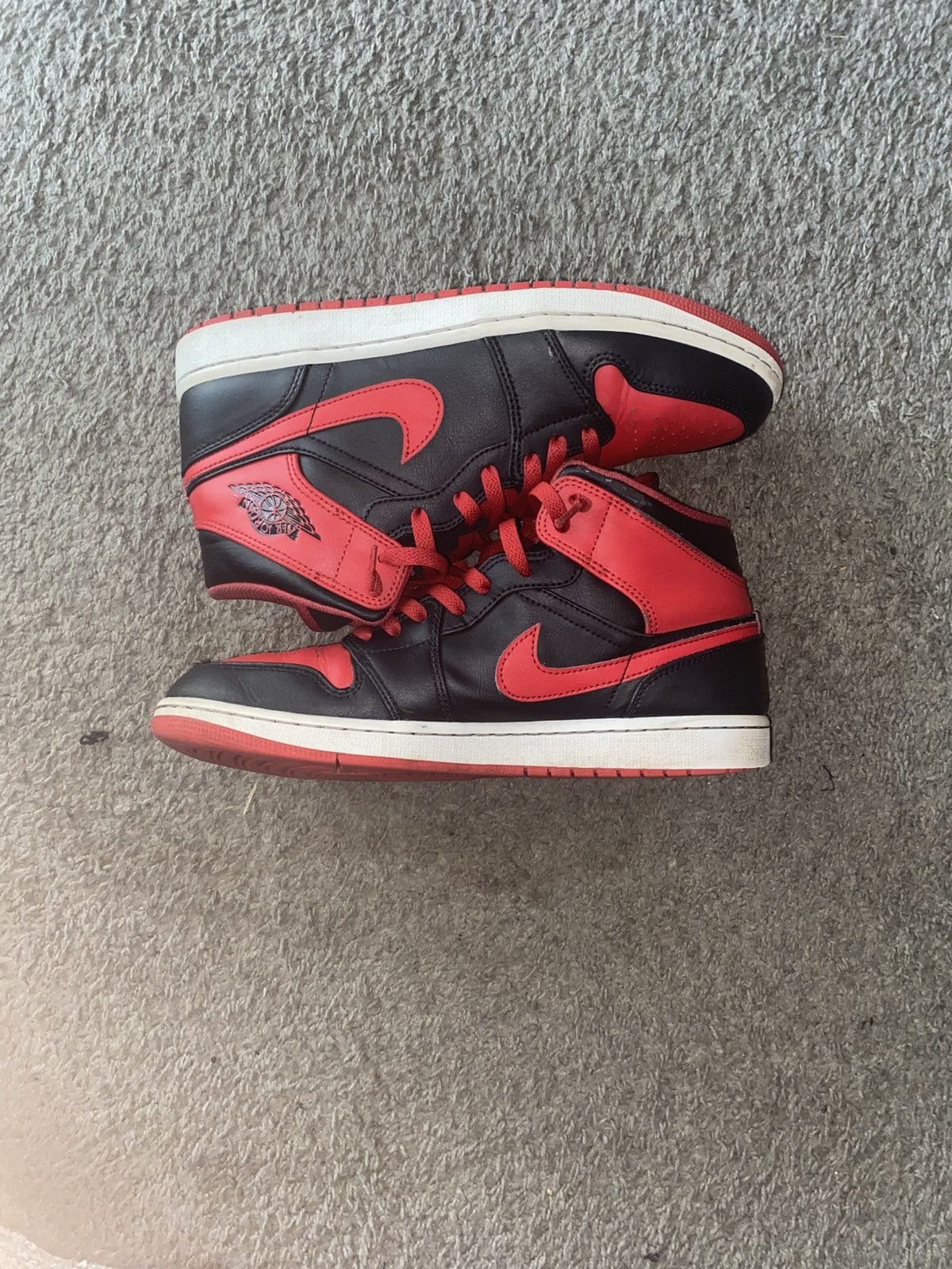 Nike Air Jordan 1 Mid “Bred” – Size 11 Size US 10 / EU 43 - 2 Thumbnail