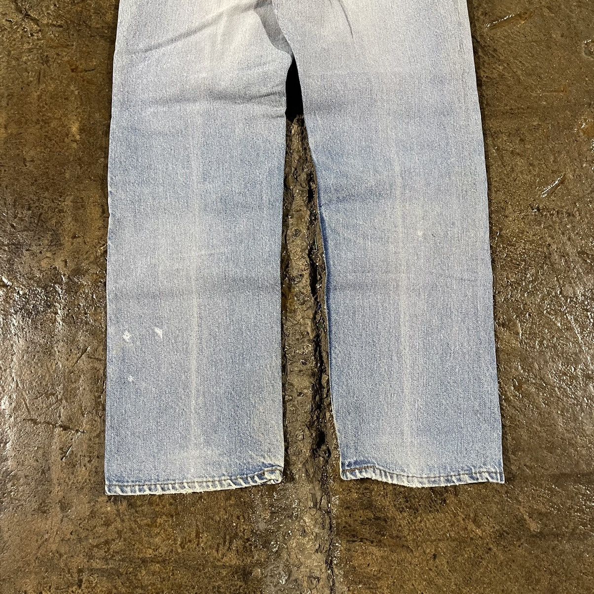 Levi's × Vintage Crazy Vintage Levi's Faded Light Wash Essential Jeans Size US 31 - 4 Thumbnail