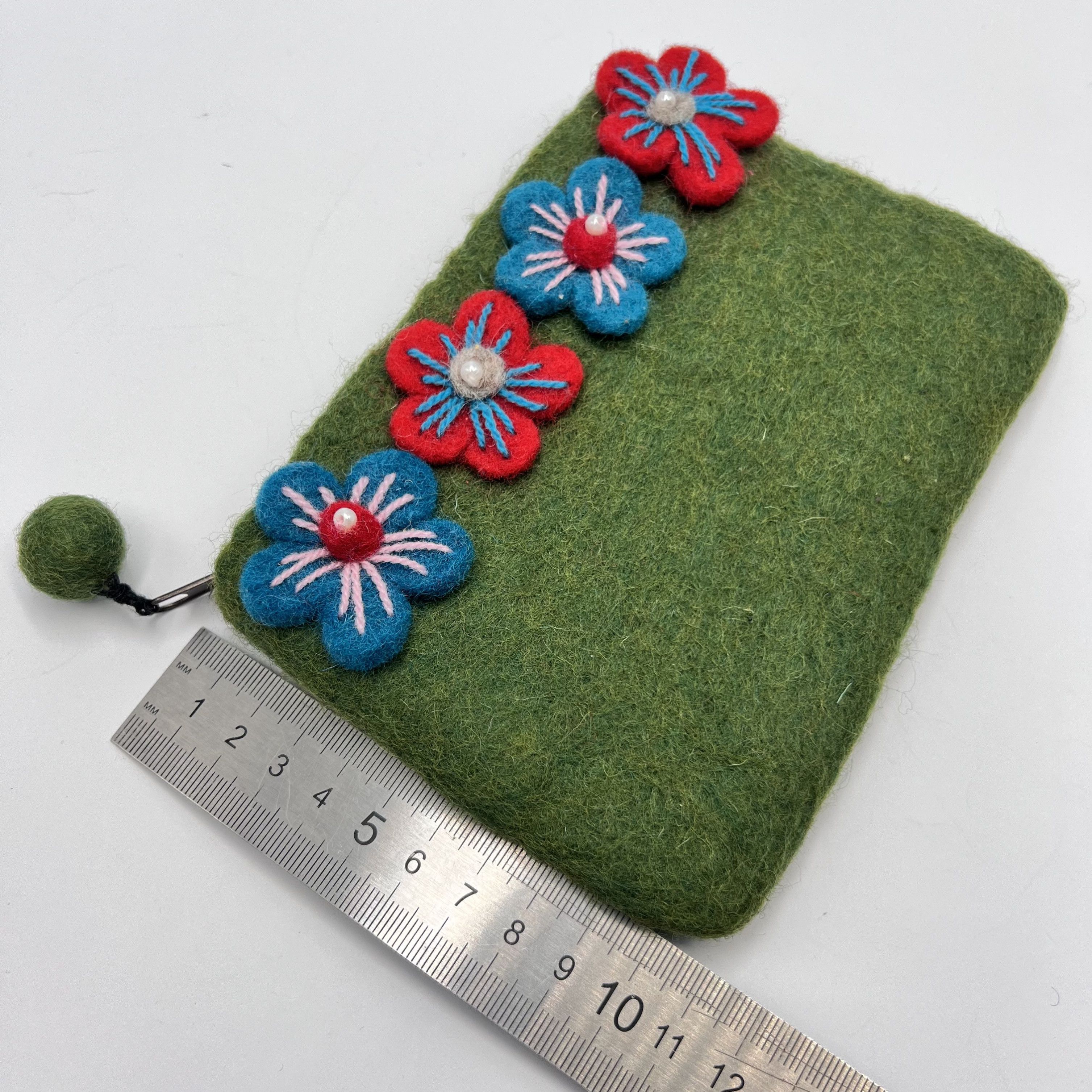 Handmade Handmade Green Felt Wool Coin Purse Floral Zip Pouch Nepal Size ONE SIZE - 7 Thumbnail