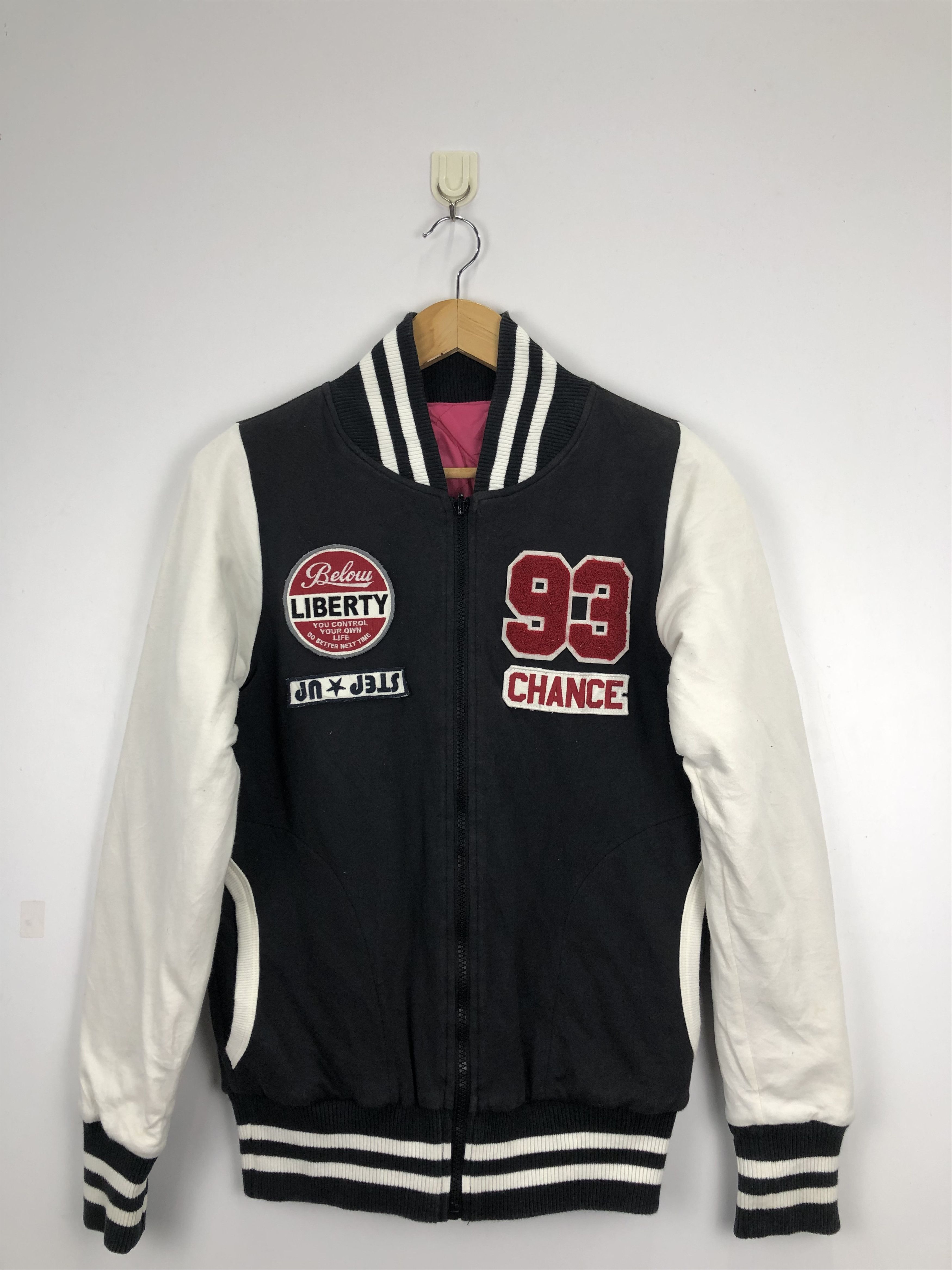 Japanese Brand × Vintage Vintage Japanese Brand Patches Bomber Jacket Size M / US 6-8 / IT 42-44 - 1 Thumbnail