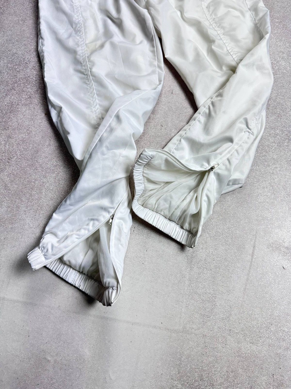 Nike Vintage Nike Y2K White Nylon Track Pants M Size US 30 / EU 46 - 4 Thumbnail