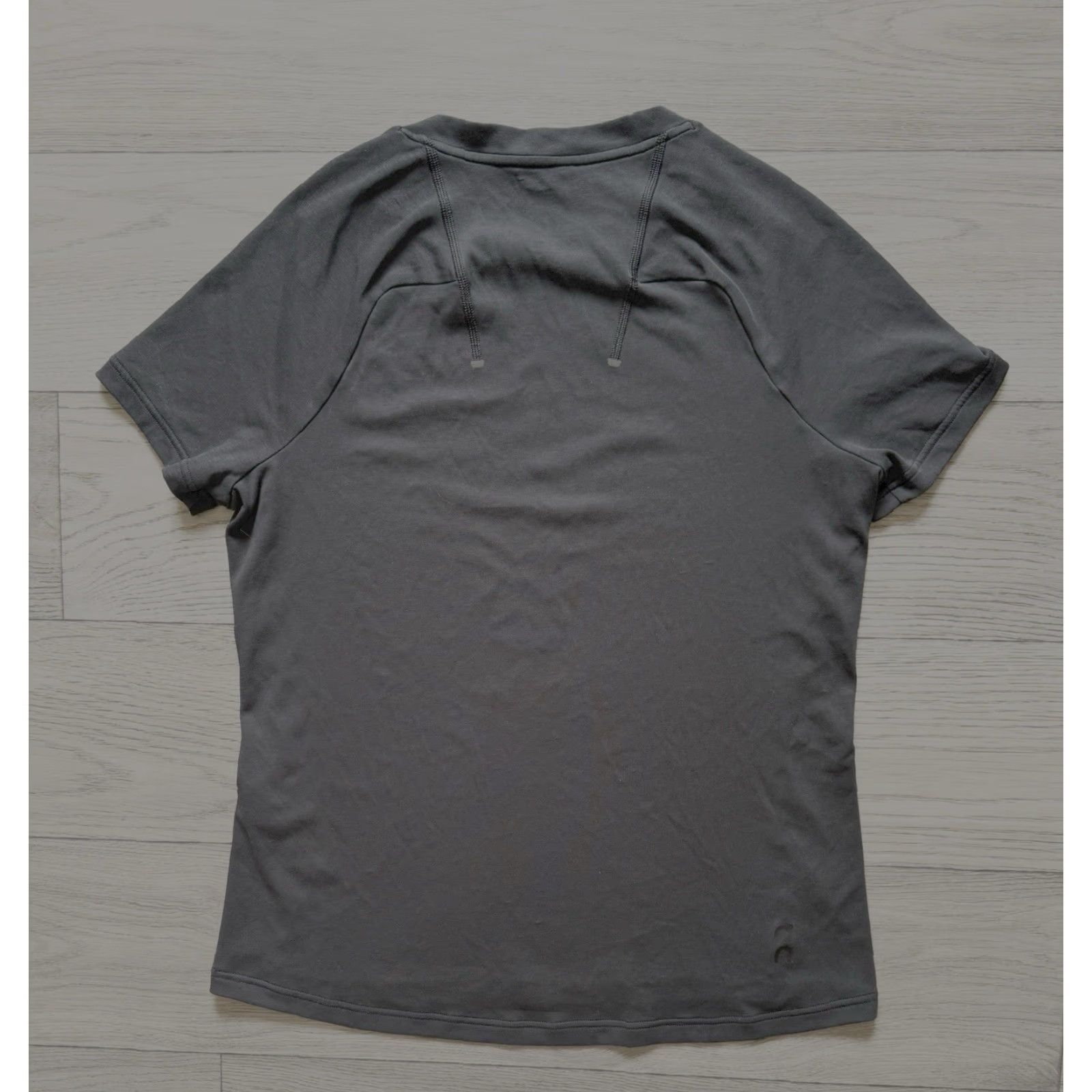 Vintage On Cloud OYM Focus T Women’s T-shirt Short Sleeve Black S Size S / US 4 / IT 40 - 2 Thumbnail