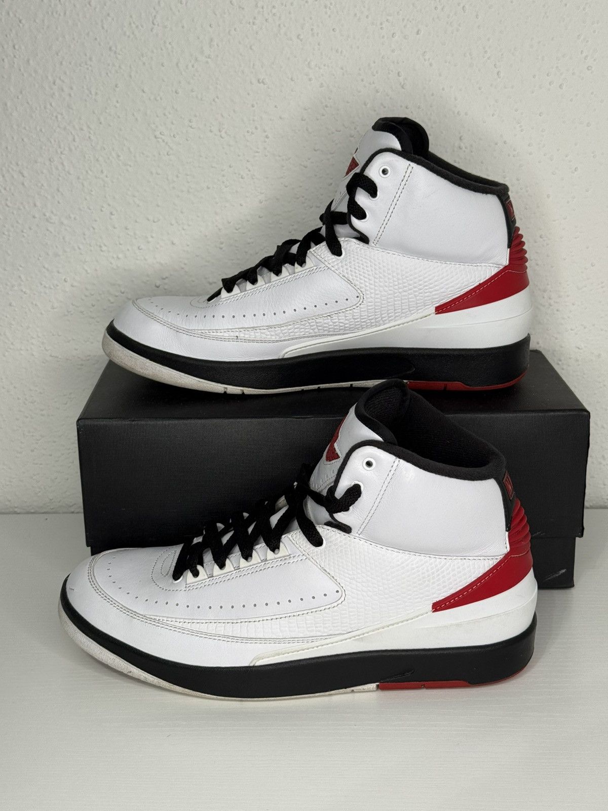 Jordan Brand Jordan 2 Retro Chicago Size US 10 / EU 43 - 8 Thumbnail
