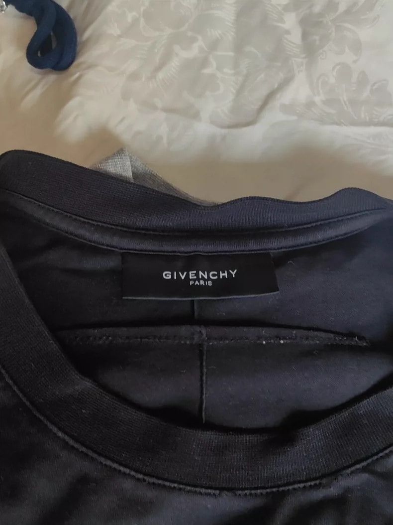 Givenchy Givenchy Black short-sleeved T-shirt, size XS, number 17 Size US XS / EU 42 / 0 - 2 Thumbnail