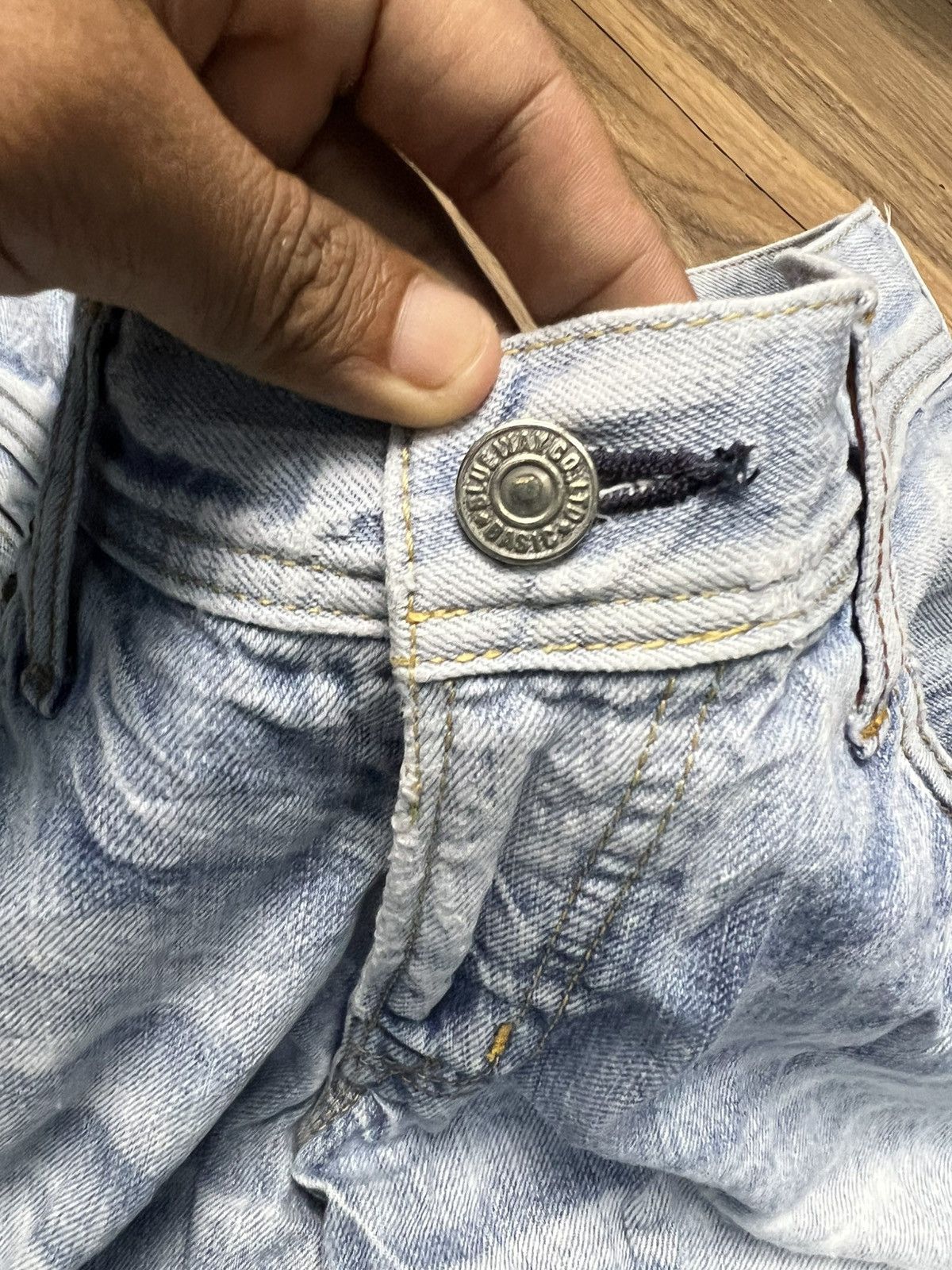 If Six Was Nine B.W.Luxe Japanese Distressed Jeans Light Wash (43) Size 30" / US 8 / IT 44 - 9 Thumbnail