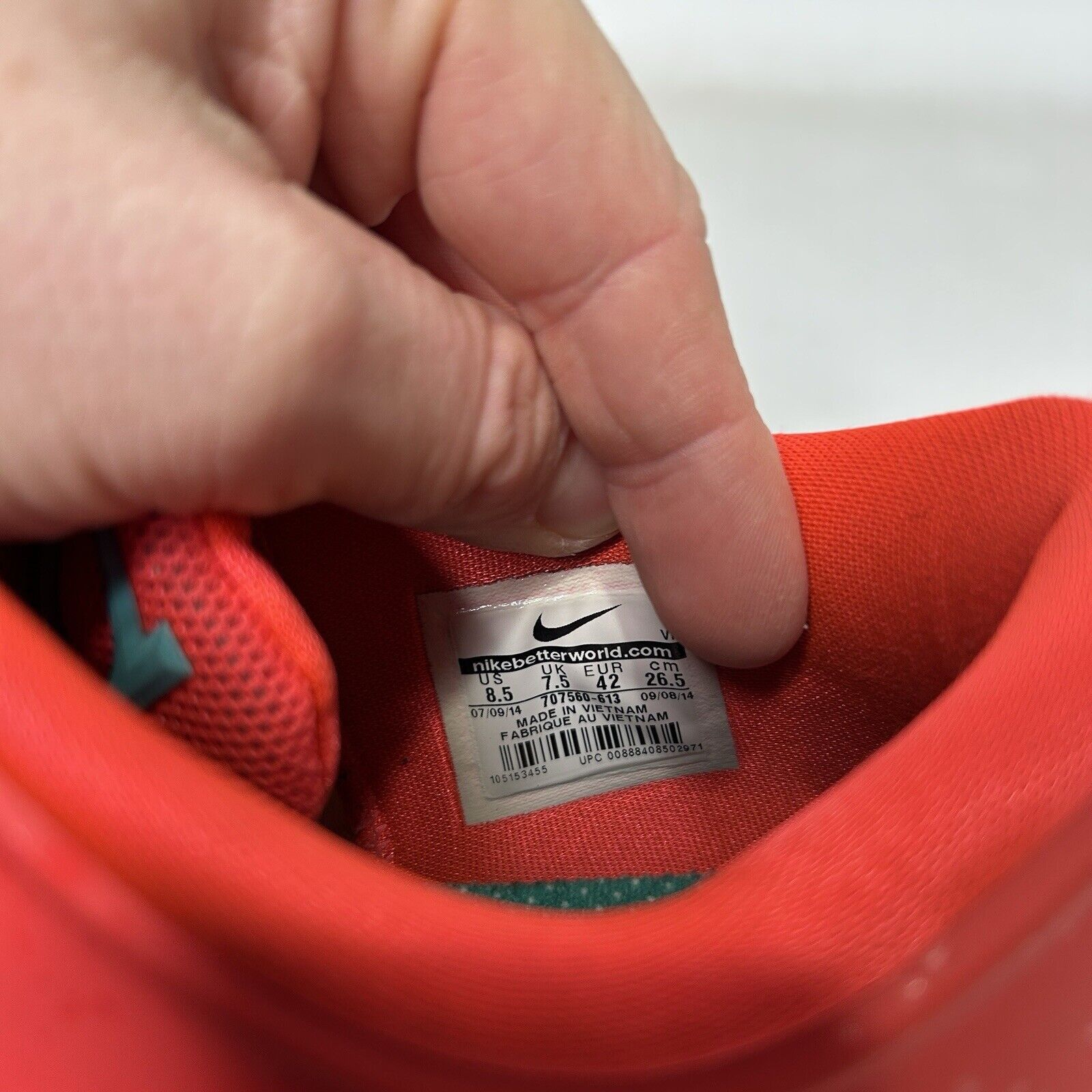 Nike Nike KD 7 “Christmas/Egg Nog” Size US 8.5 / EU 41-42 - 9 Thumbnail