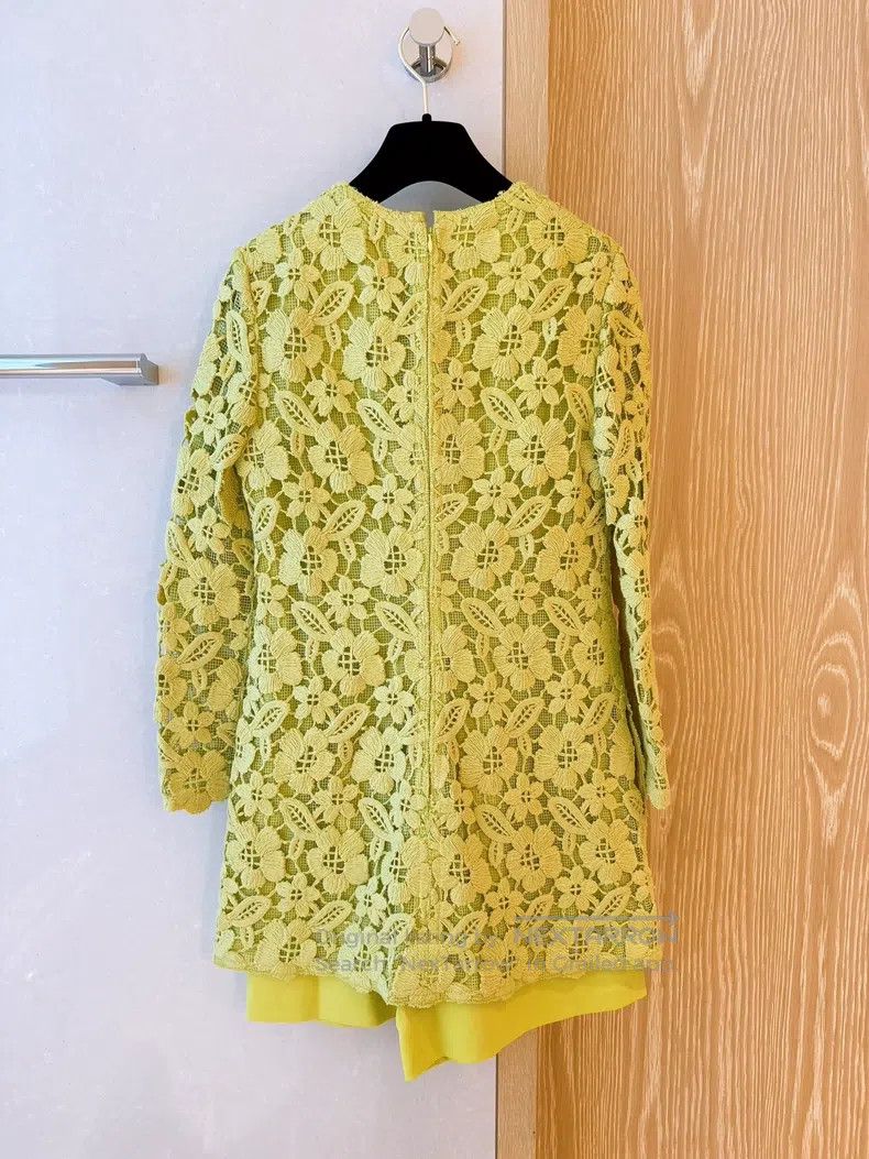 Valentino Valentino Lace flower fake two-piece dress Size S / US 4 / IT 40 - 2 Thumbnail