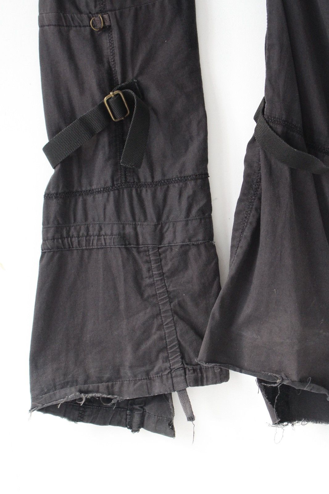 If Six Was Nine 2000S JAPANESE RECONSTRUCTED MULTI-POCKET DISTRESSED PANTS Size US 30 / EU 46 - 7 Thumbnail