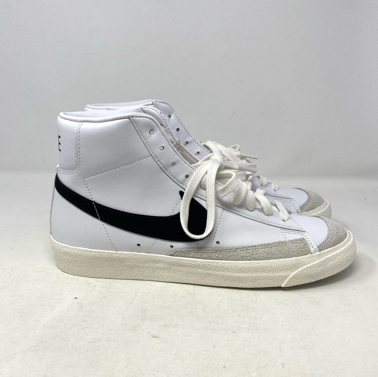 Nike Nike Blazer Mid 77 Size US 10 / EU 43 - 2 Thumbnail