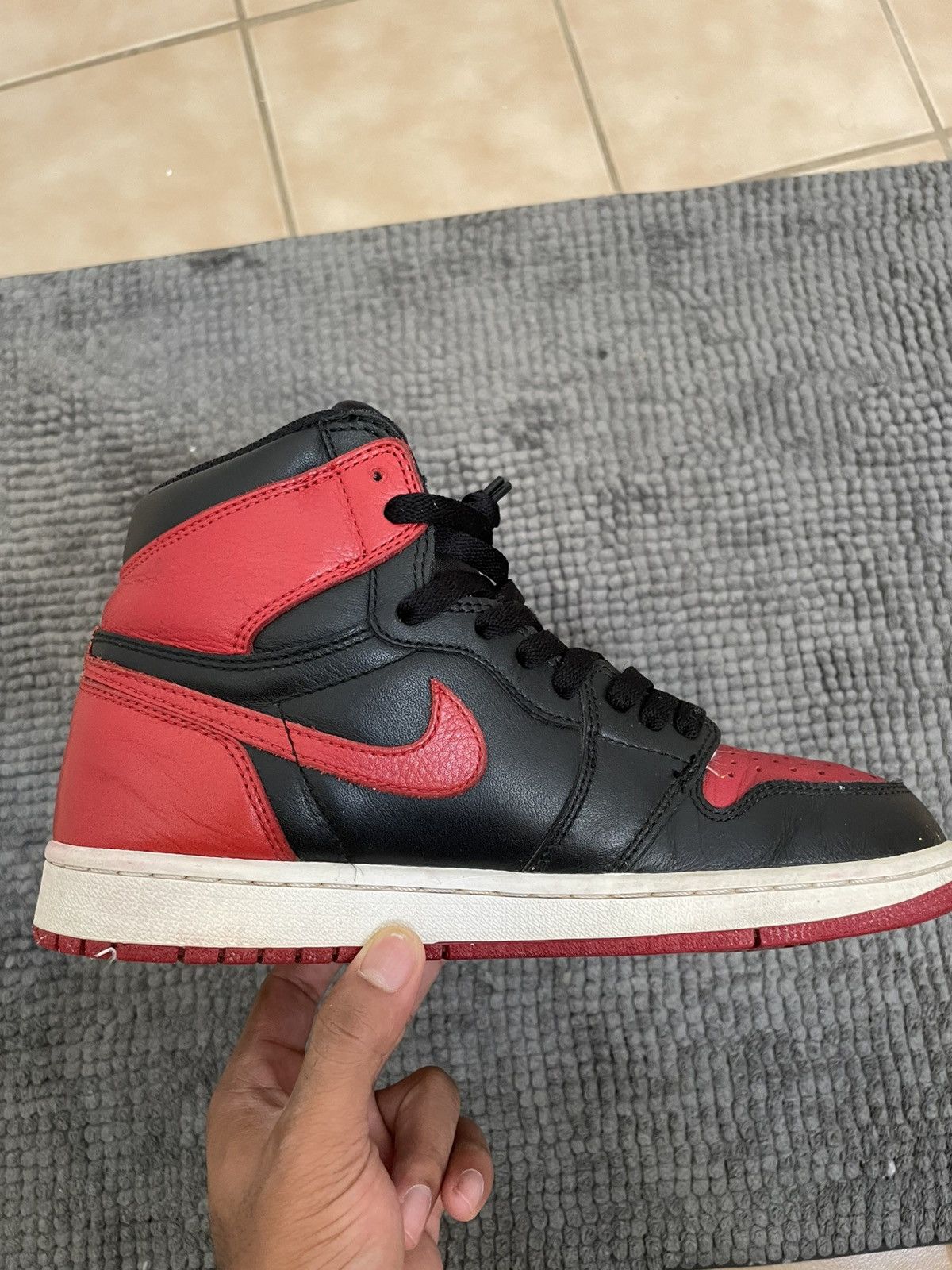 Nike Nike Air Jordan Bred 1 Size US 8 / EU 41 - 10 Thumbnail