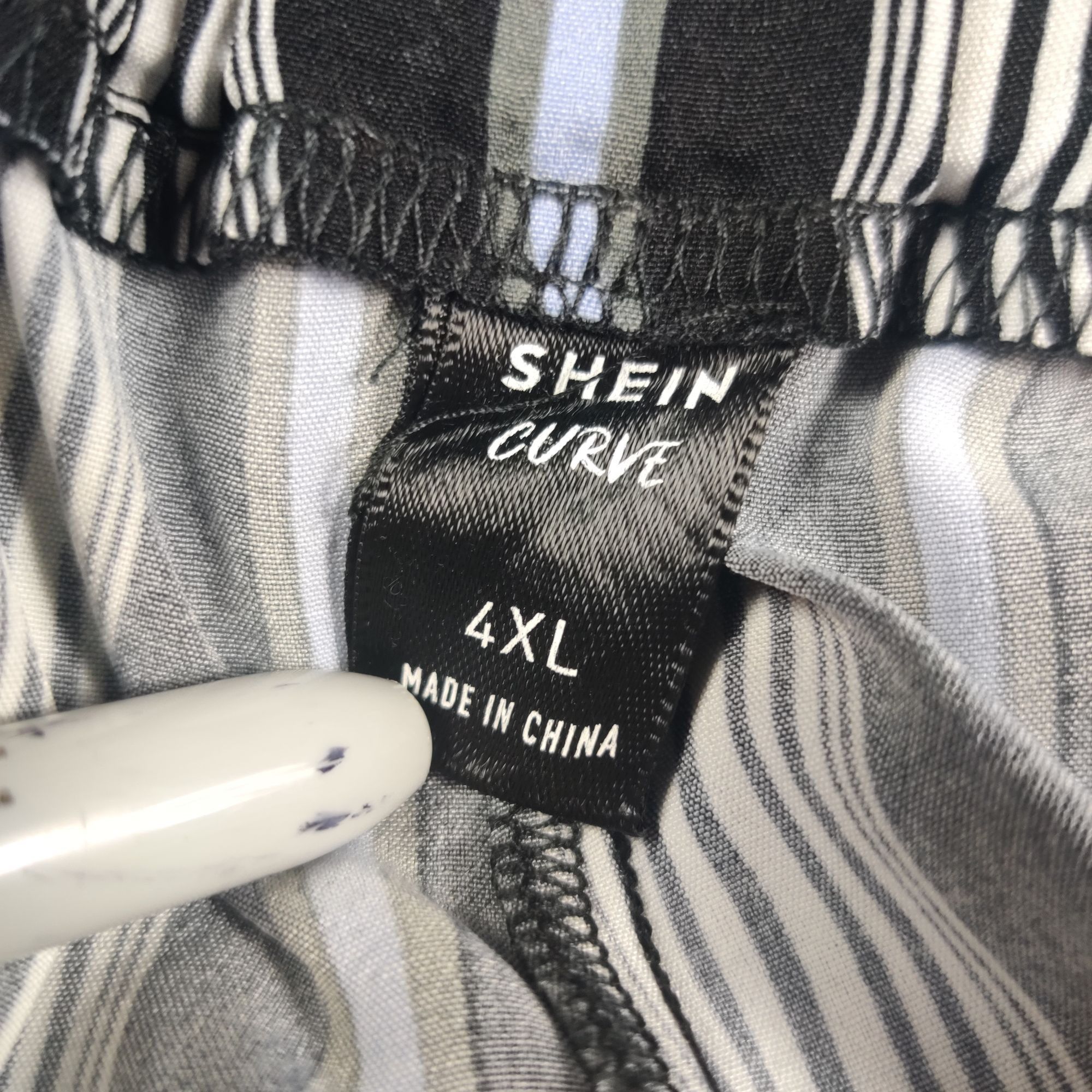 Shein SHEIN Plus size womens high rise paper bag shorts rope blue Size 38" / US 16 / IT 52 - 3 Thumbnail