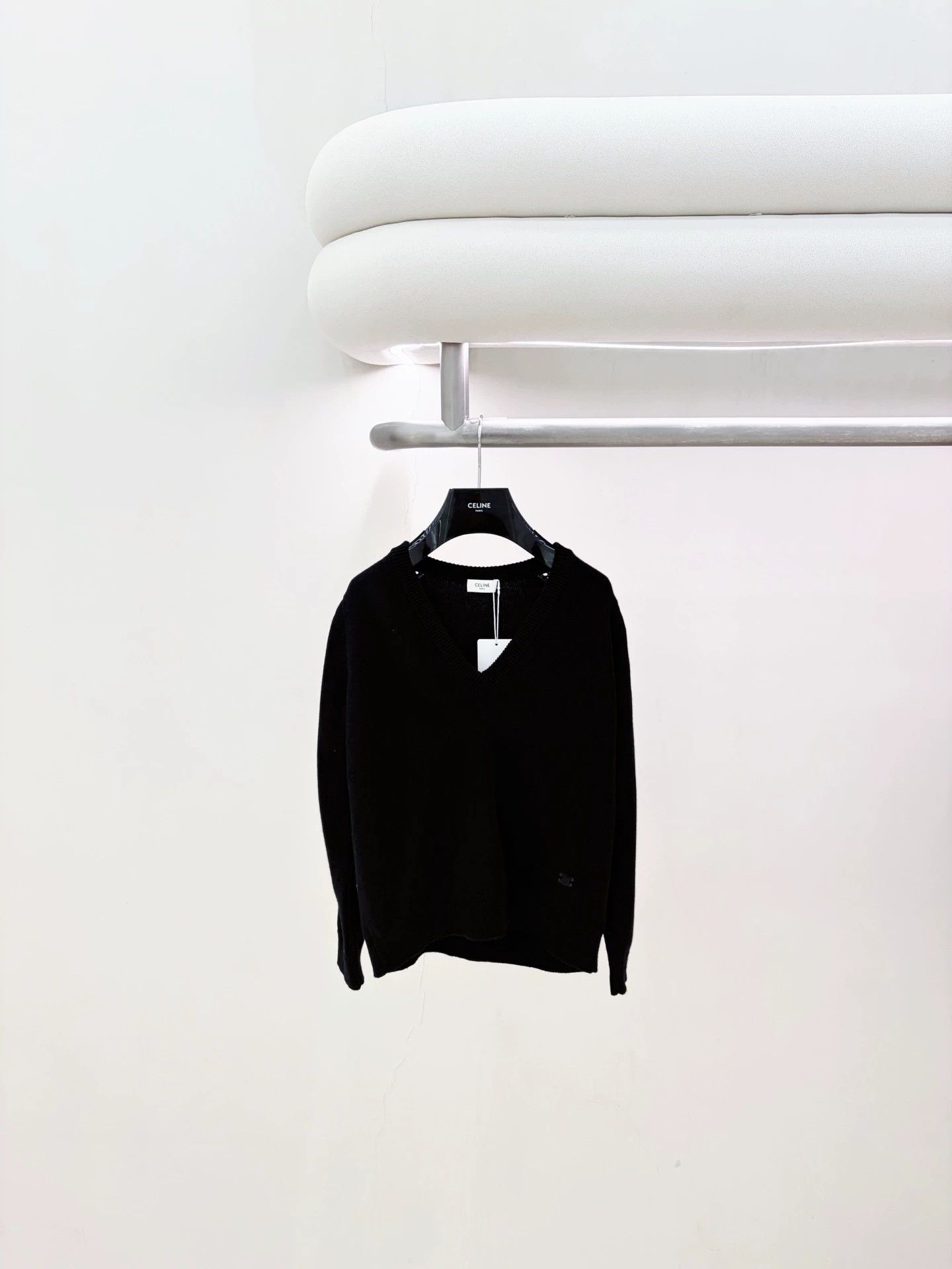 Celine Celine Black V-neck Sweater XS Size XS / US 0-2 / IT 36-38 - 1 Thumbnail