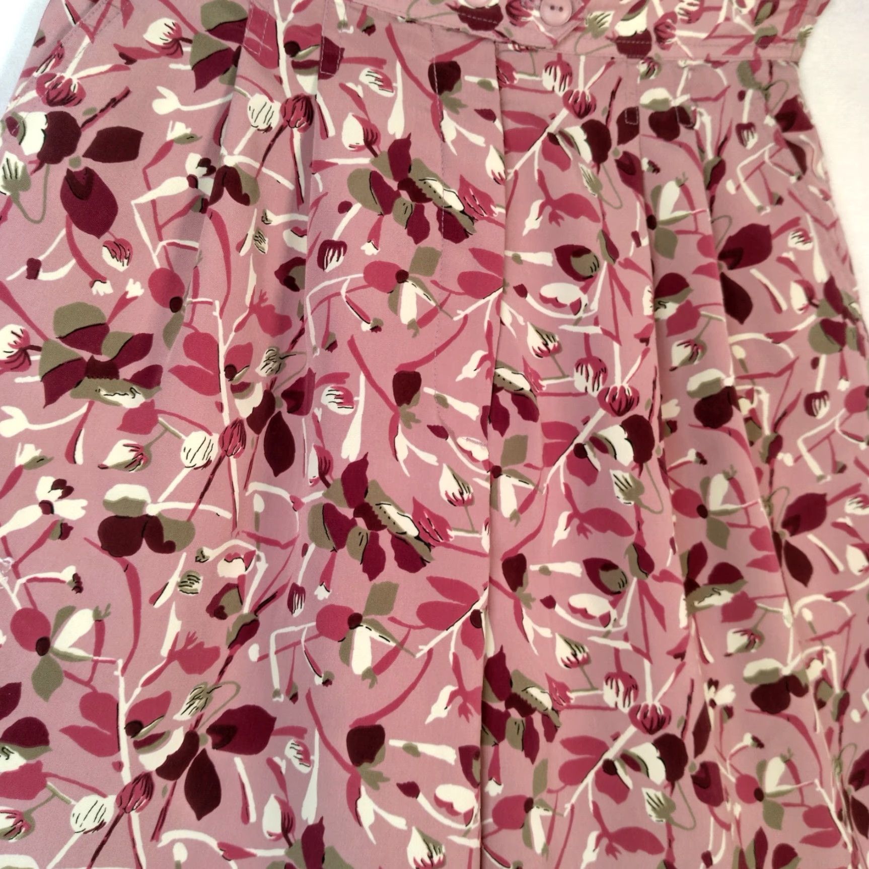 Vintage Vintage 1990s Michelle McJann Shorts 10 Mauve Purple Floral High Waist Pleated Womens Size 32" / US 10 / IT 46 - 7 Thumbnail