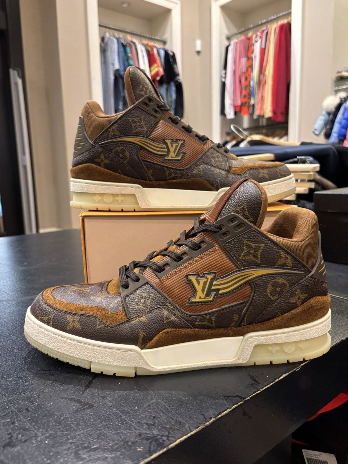 Louis Vuitton Louis Vuitton Trainer Ebene Sneakers Size US 8 / EU 41 - 1 Thumbnail