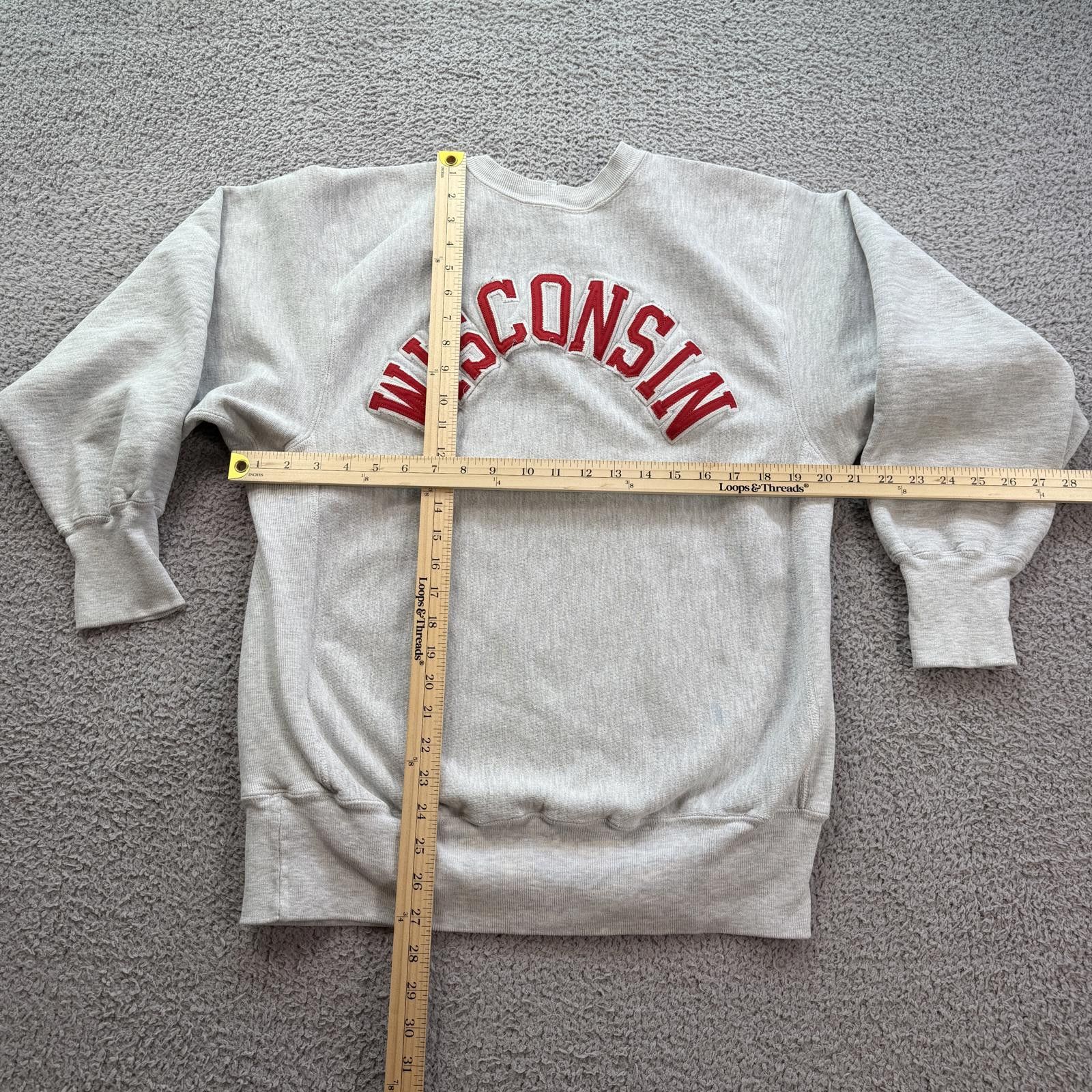 Champion Vintage Wisconsin Badgers Champion Reverse Weave Sweatshirt Size US XL / EU 56 / 4 - 3 Thumbnail