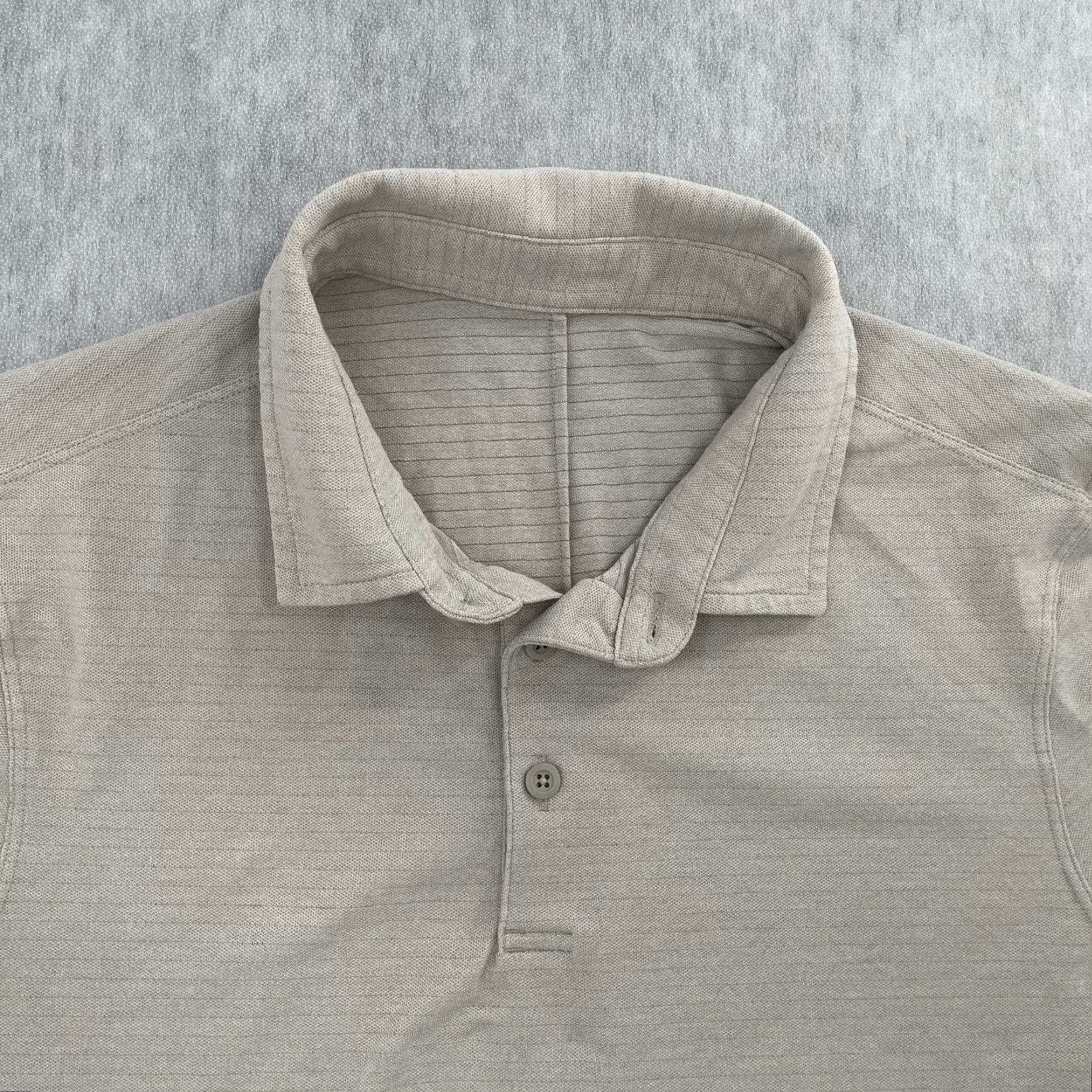 Lululemon Lululemon Tech Polo Shirt Mens Small Short Sleeve Beige Polyester Blend Blended Fabric Logo Button Front Polo Neckline Collared Crimson? Size US S / EU 44-46 / 1 - 3 Thumbnail