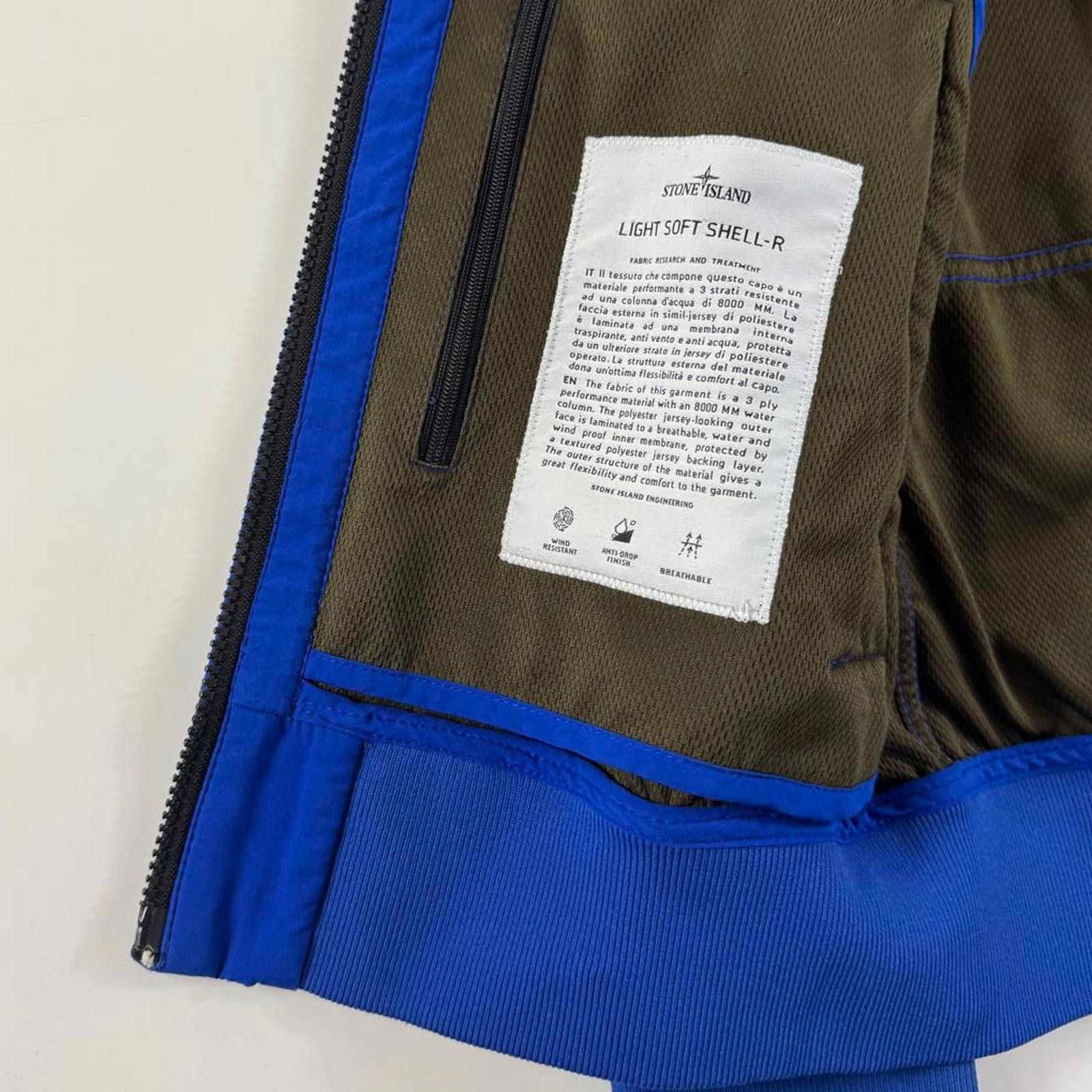 Stone Island Stone Island Soft Shell R Hooded Jacket Blue Medium Size US M / EU 48-50 / 2 - 4 Thumbnail