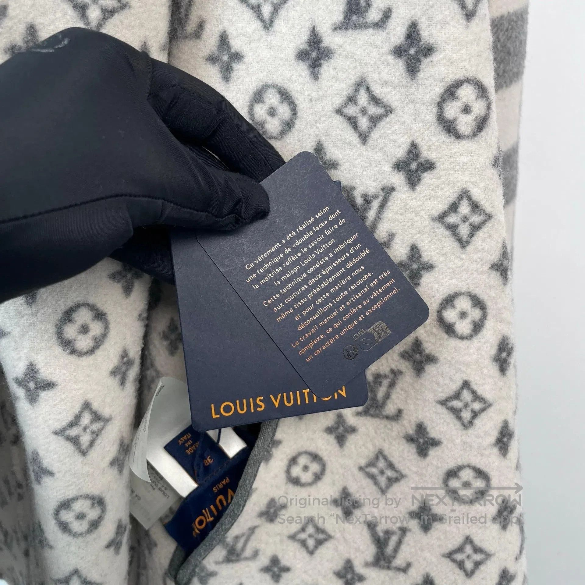Louis Vuitton Louis Vuitton Light Gray and White Full Print Double-Faced Size XS / US 0-2 / IT 36-38 - 3 Thumbnail