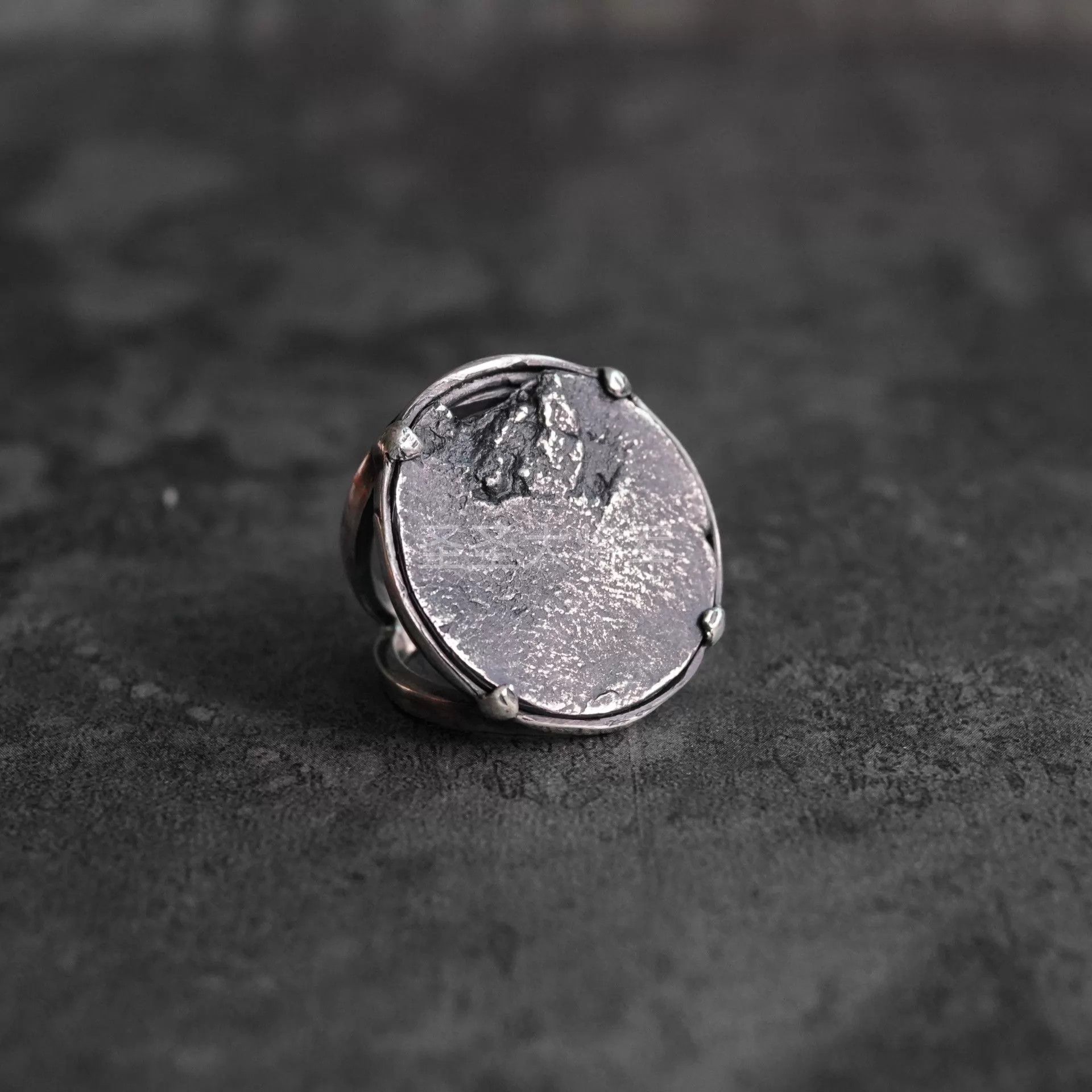 DETAJ Detaj Broken Eroded Dark Slvr Mirror Ring 12+14+20 Size ONE SIZE - 1 Thumbnail