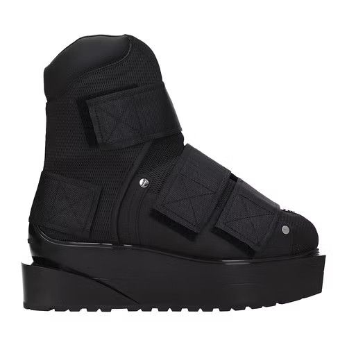 ob1o1e0224 Ankle Boot in Black