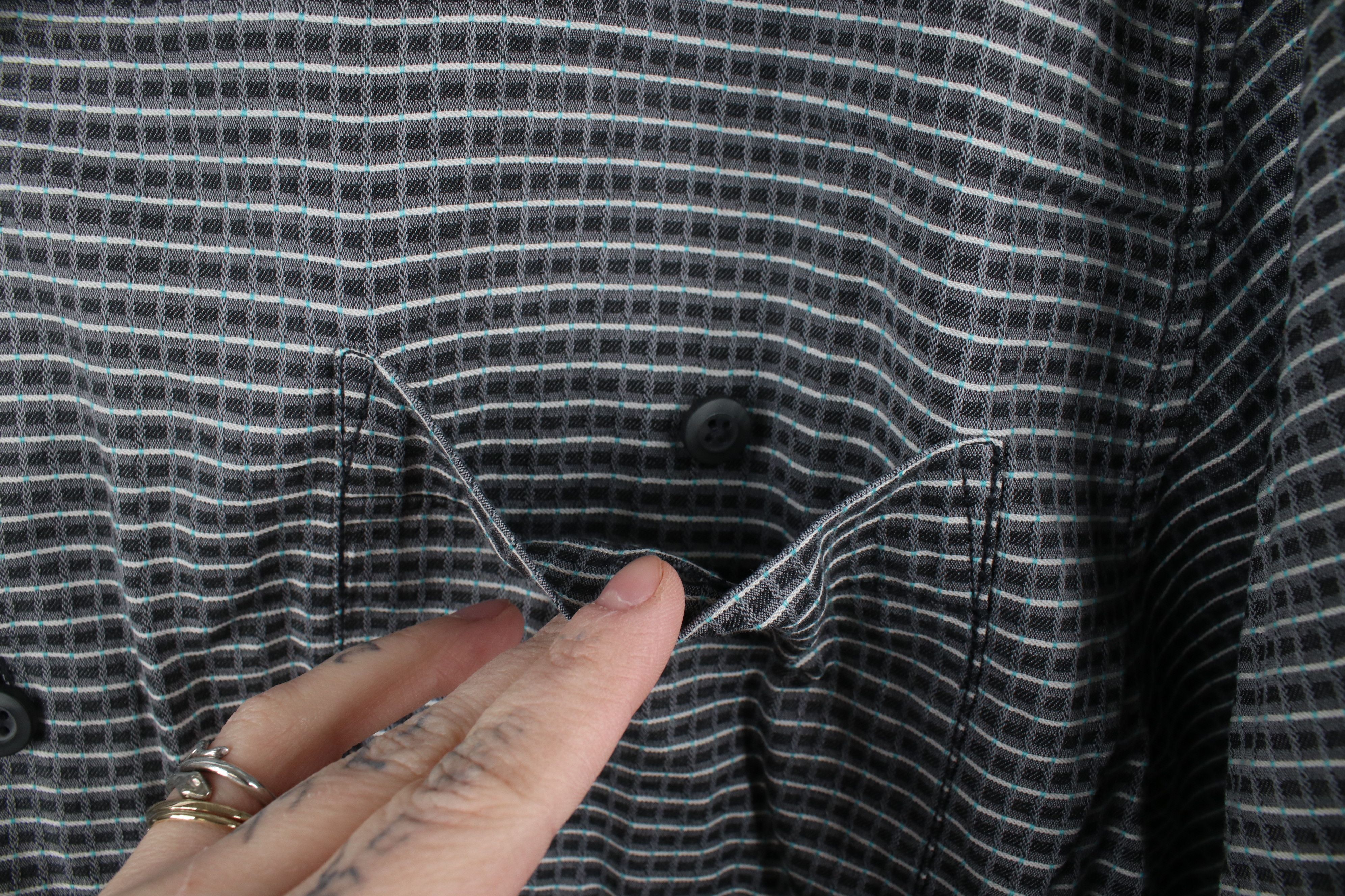 Tommy Bahama × Vintage Vintage Tommy Bahama Geometric Blend Collared Button Shirt Size US XL / EU 56 / 4 - 5 Thumbnail