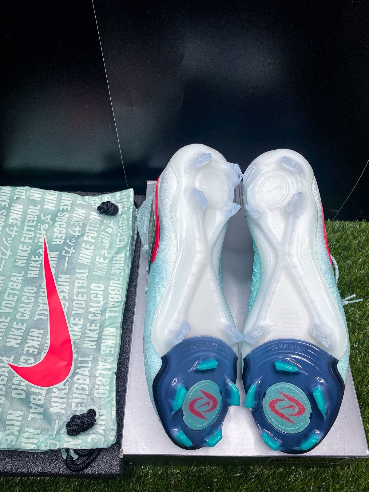 Nike Nike Phantom Luna 2 Elite Size US 10 / EU 43 - 4 Thumbnail