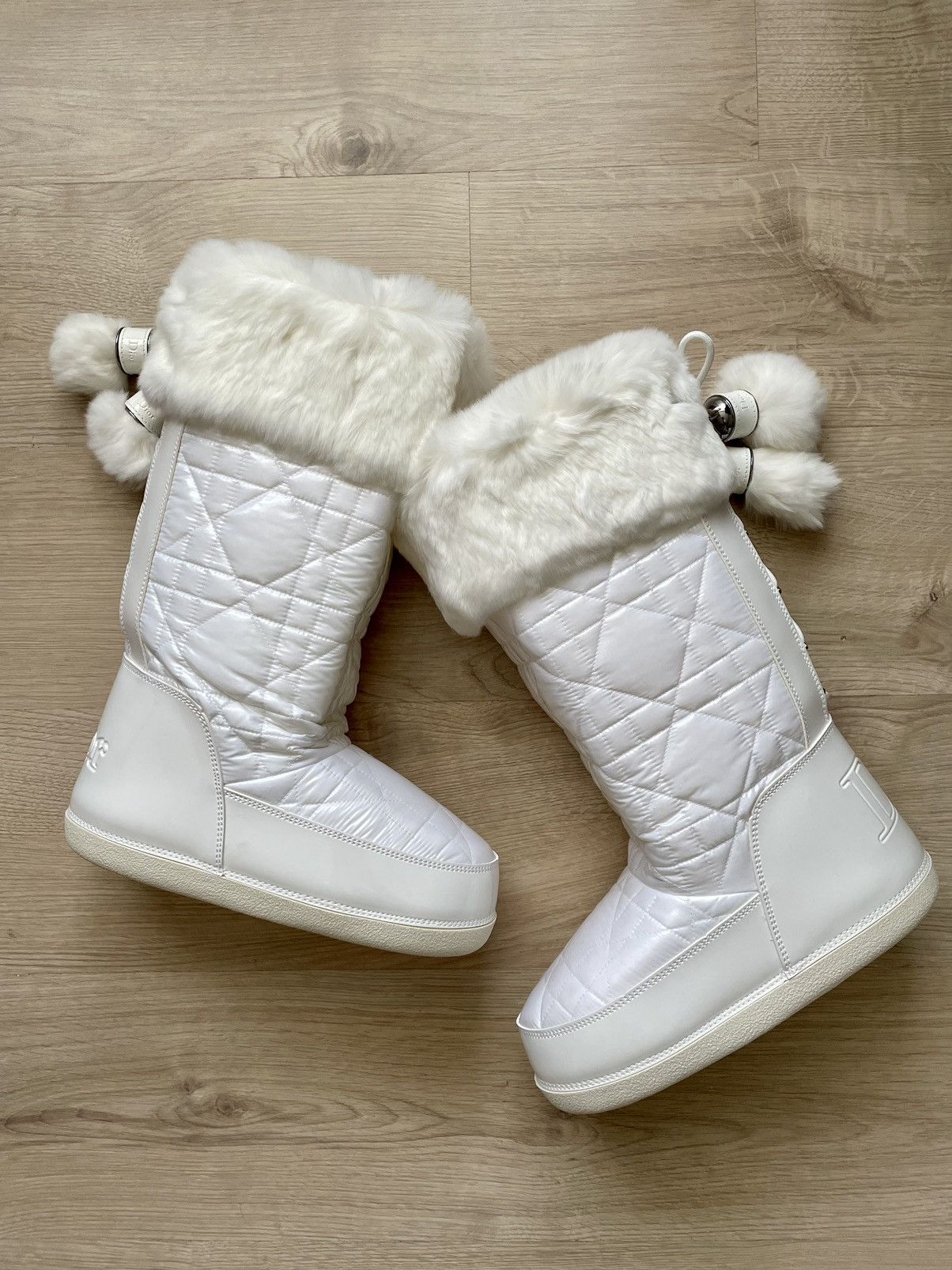 Dior Dior John Galliano Total White Fur Quilted Moon Snow Boots | Grailed