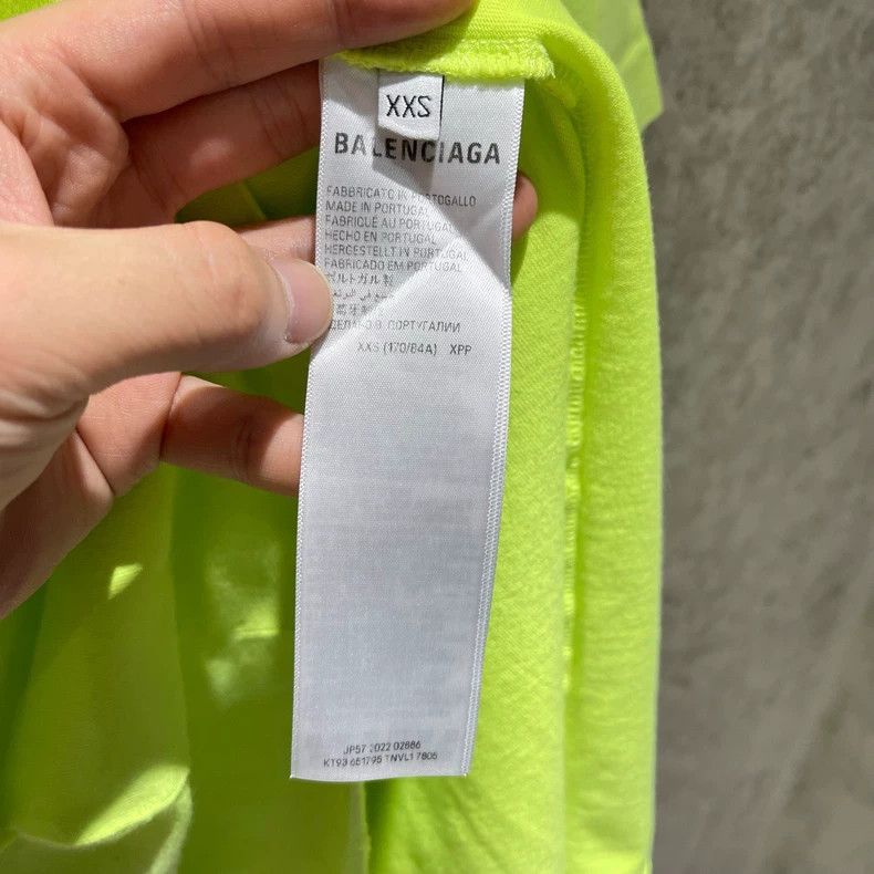 Balenciaga Balenciaga Hole logo old fluorescent green short sleeve 250 Size US XXS / EU 40 - 4 Thumbnail