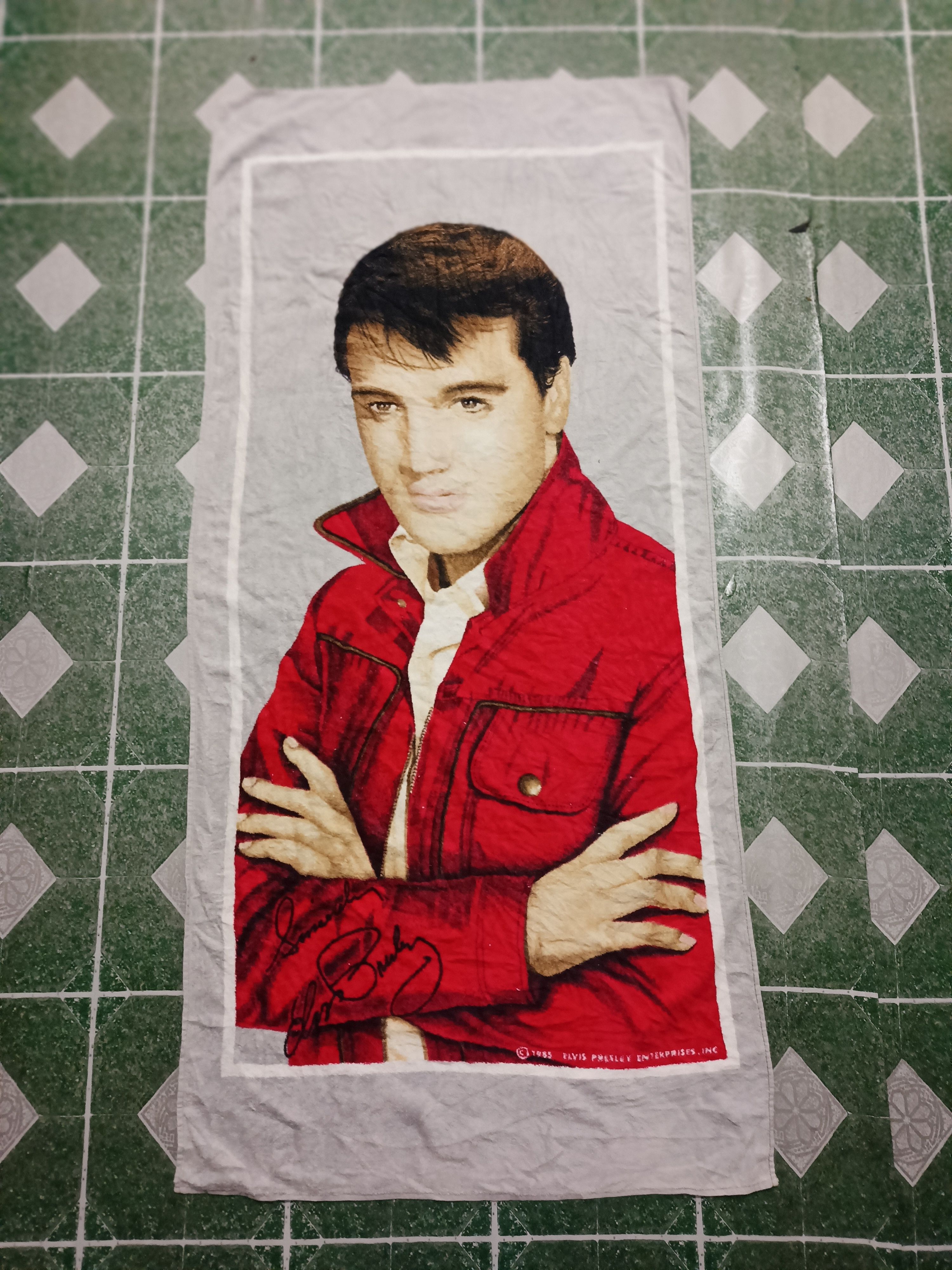Vintage Vintage Elvis Presley Shower Towel ©1985 Size ONE SIZE - 1 Thumbnail