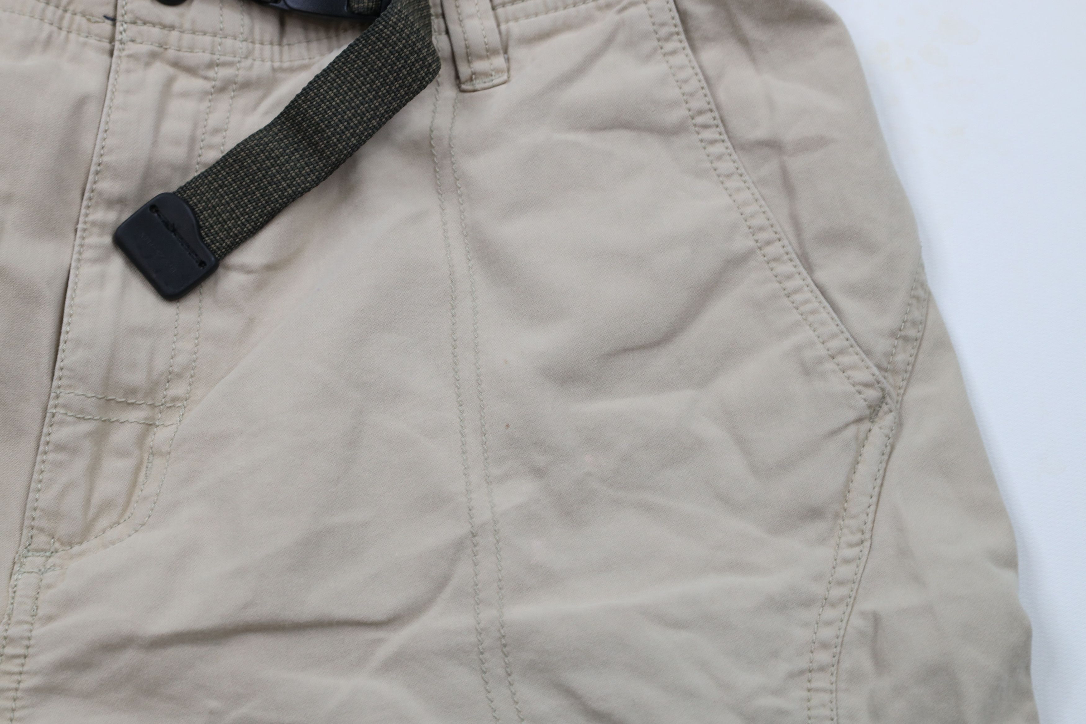 Columbia × Vintage Vintage Columbia Belted Above Knee Cargo Shorts Beige Khaki Size US 34 / EU 50 - 6 Thumbnail