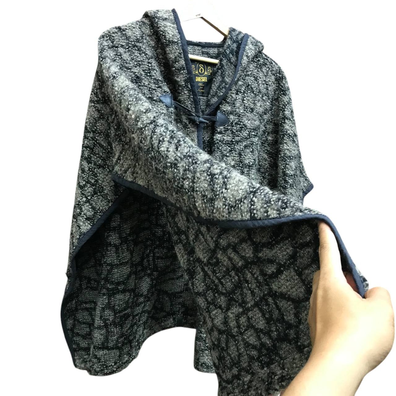 Diesel Black Gold DIESEL GOLD PONCHO CLOAK CAPE BATMAN KNITTED MOHAIR Size US S / EU 44-46 / 1 - 7 Thumbnail