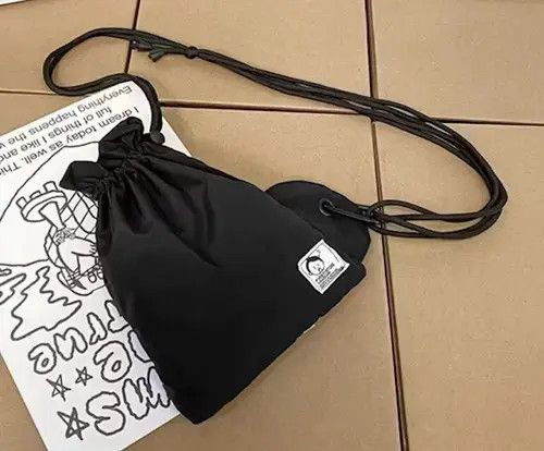 Japanese Brand Y2k aesthetic nylon crossbody pouch bag side bag Size ONE SIZE - 4 Thumbnail