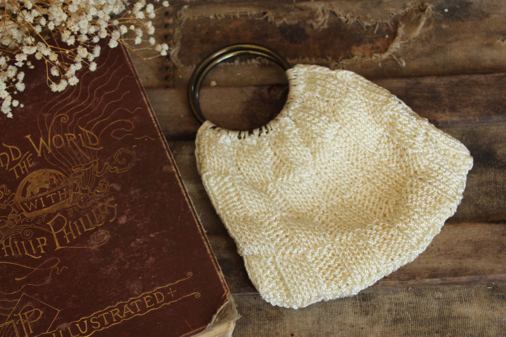 Vintage Vintage 1960s Ivory Crochet Purse, Woven with Metal Wrist Ha Size ONE SIZE - 1 Thumbnail