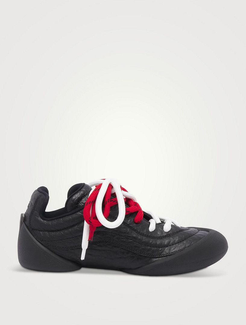 o1w1db10725 Sneakers in Black