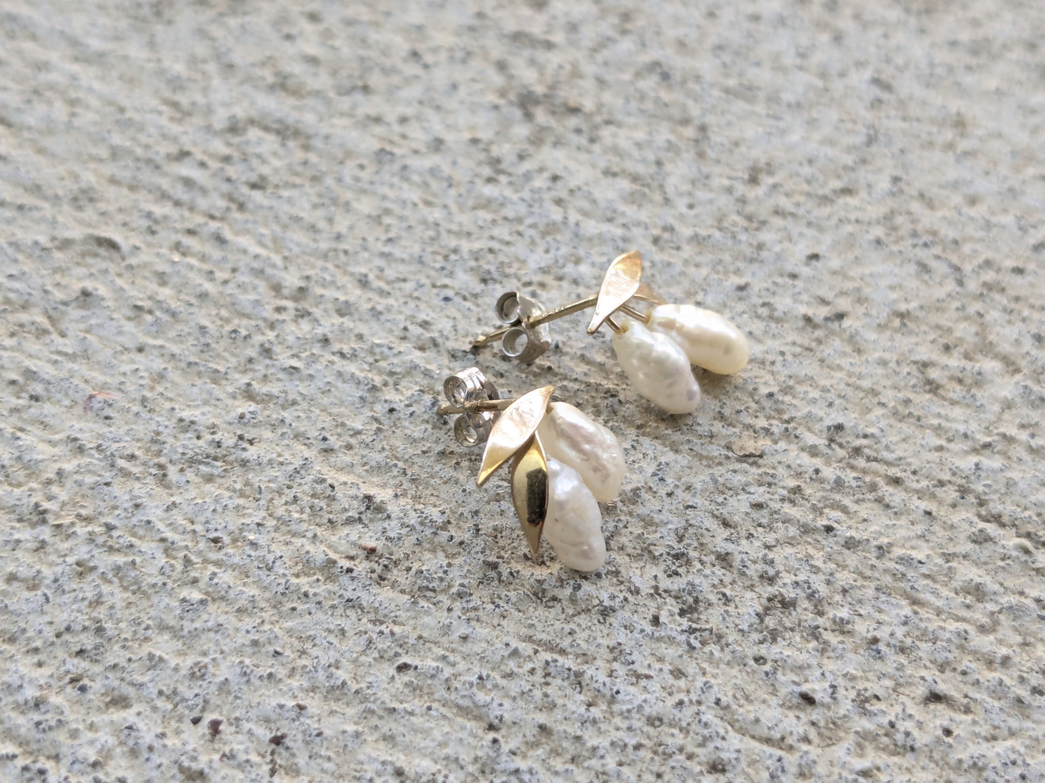 Jewelry × Vintage 14k Yellow Gold Baroque Pearl Earrings Dangle Size ONE SIZE - 3 Thumbnail