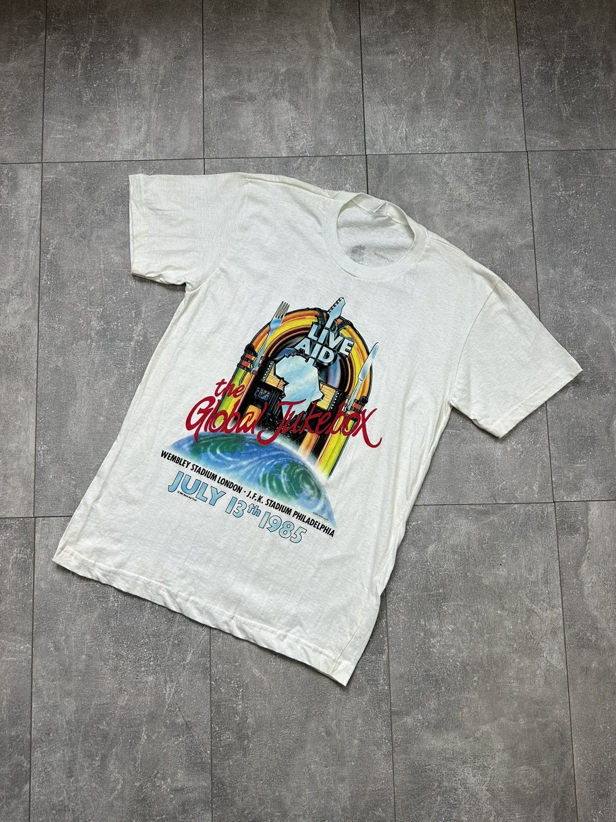 Other Live Air The Global Jukebox 1985 Vintage Rare Band Tee Size US L / EU 52-54 / 3 - 1 Thumbnail