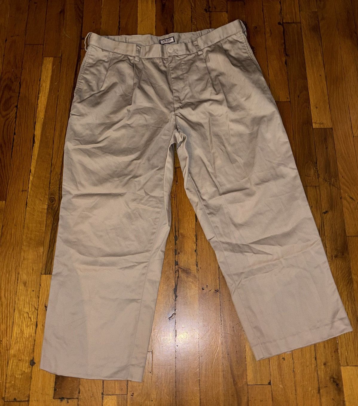 Designer Izod Mens 38x29 Tan Pleated Cuffed Straight Leg 100% Cotton Size US 34 / EU 50 - 1 Thumbnail