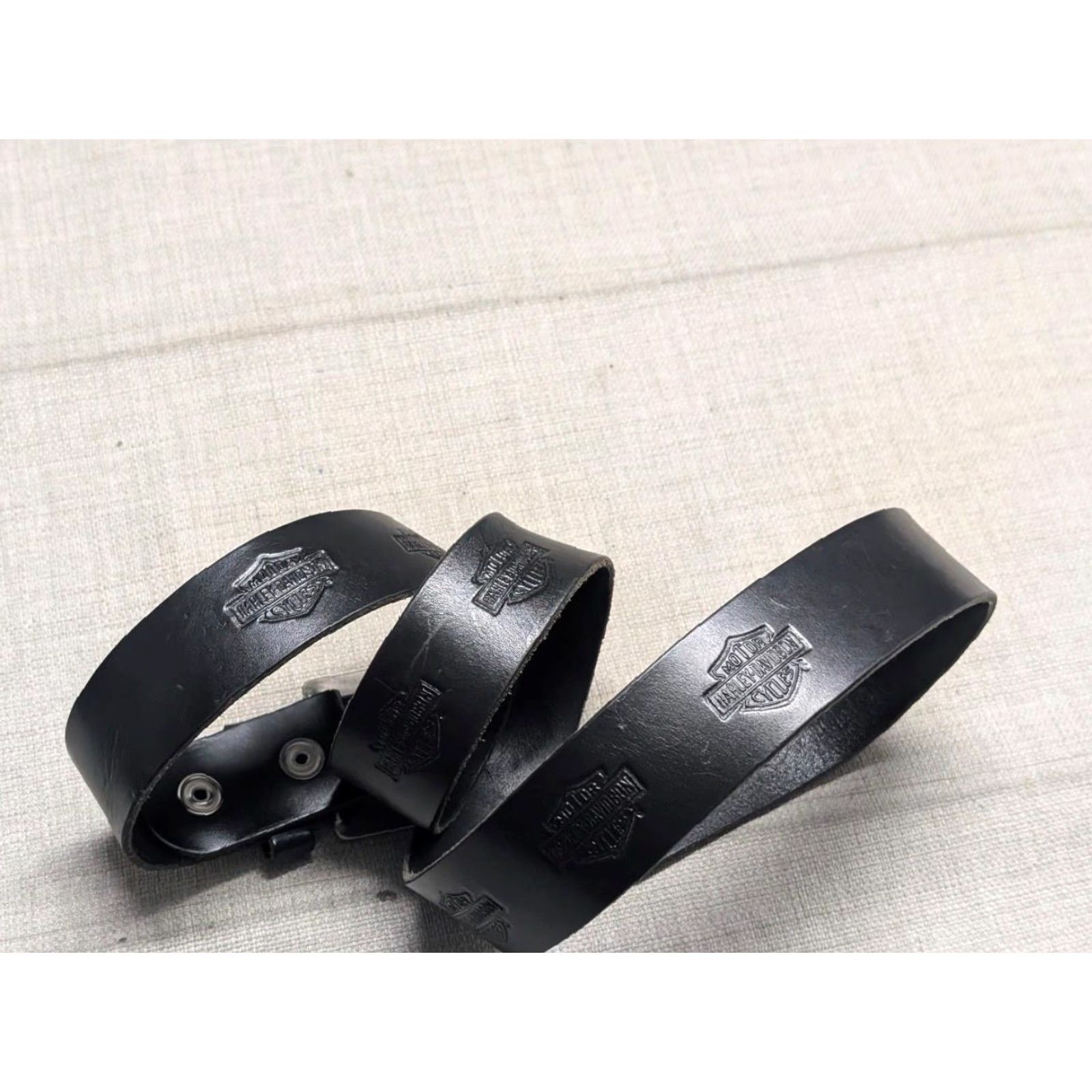 Harley Davidson VINTAGE Harley-Davidson Belt Western Buckle Leather 40 Black Tooled USA Made Mens Belt 1-1/2" Cowhide All-Over Pattern Size 40 - 3 Thumbnail