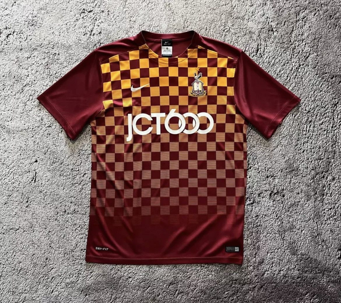 Nike Bradford City AFC Home Football Shirt Nike 2015-2016 Medium Size US M / EU 48-50 / 2 - 1 Thumbnail