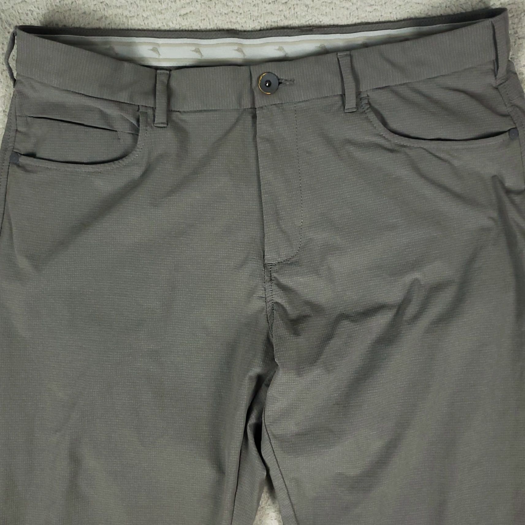 Tommy Bahama Tommy Bahama Pants Mens 36x32 Gray Nylon Stretch Flat Front Chino Trousers Size US 36 / EU 52 - 2 Thumbnail