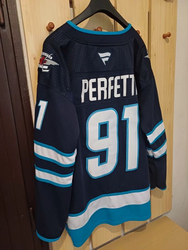 NHL × Vintage Fanatics Nhl Winnipeg Jets Hockey Jersey Size US M / EU 48-50 / 2 - 8 Thumbnail