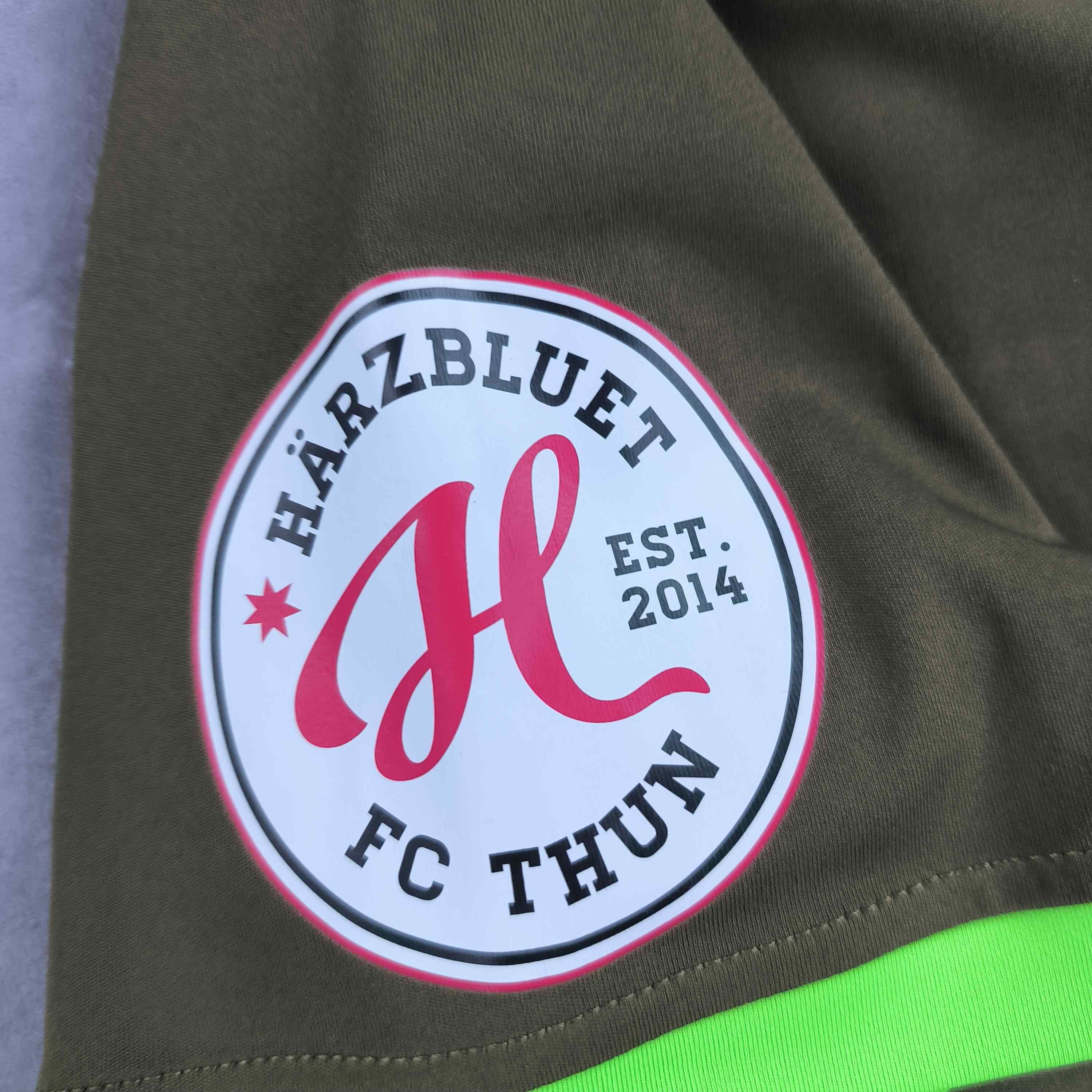 Macron FC Thun 2020-21 Macron away #19 football jersey size L Size US L / EU 52-54 / 3 - 6 Thumbnail