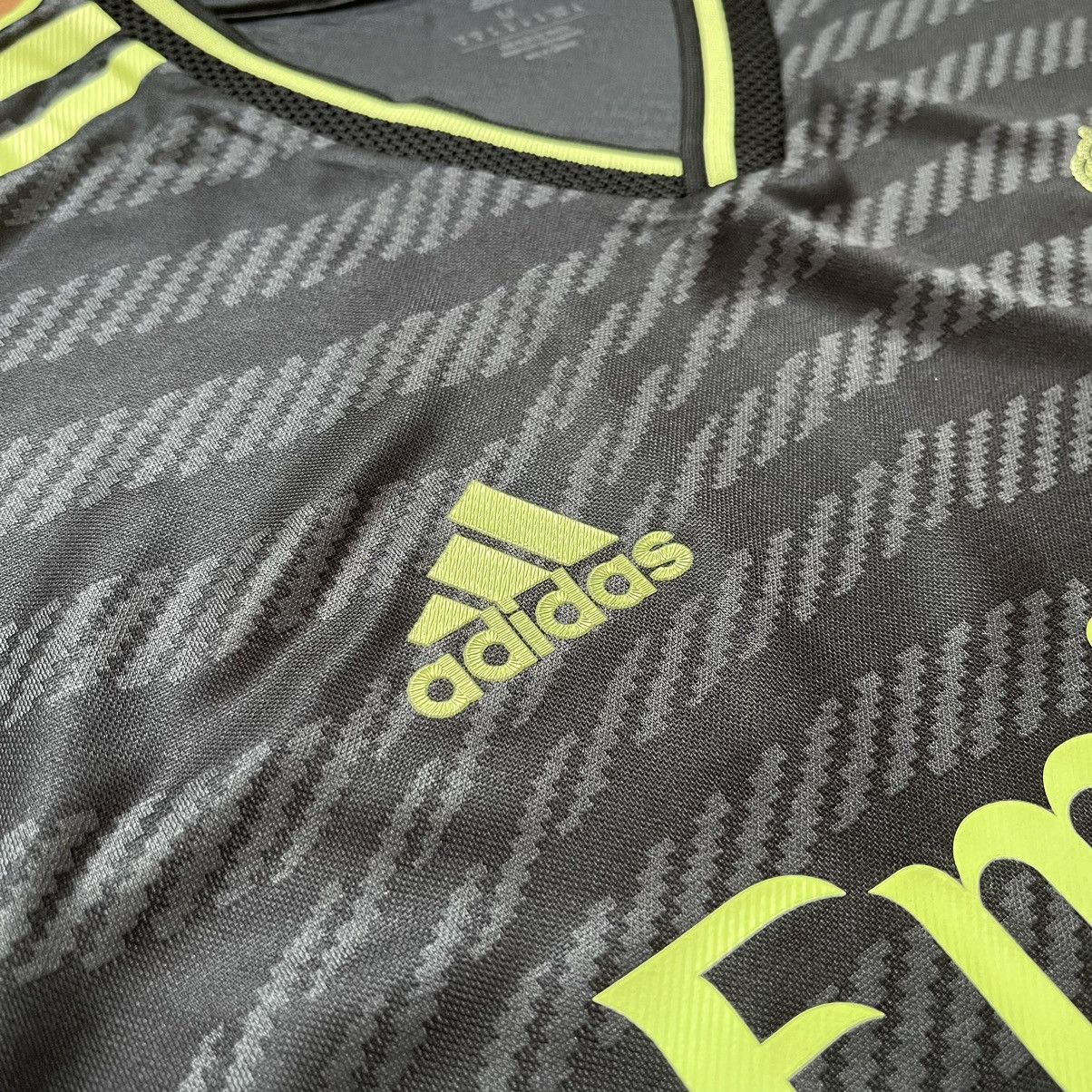 Adidas × Vintage REAL MADRID ADIDAS 2022/2023 FOOTBALL THIRD JERSEY #20 VINI Size US M / EU 48-50 / 2 - 7 Thumbnail