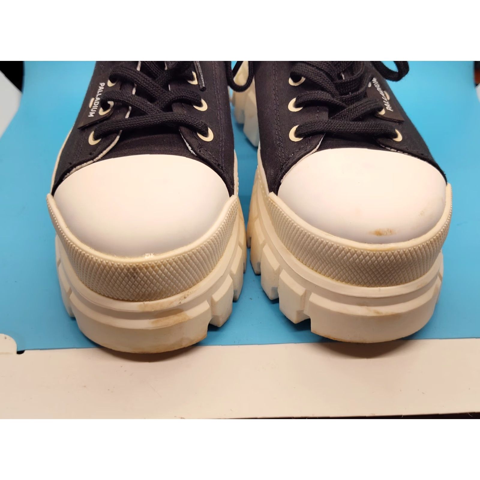 Palladium VINTAGE Palladium Women's Platform Boots Casual/Party Black/Marshmallow 8 US Size US 6 / IT 36 - 2 Thumbnail