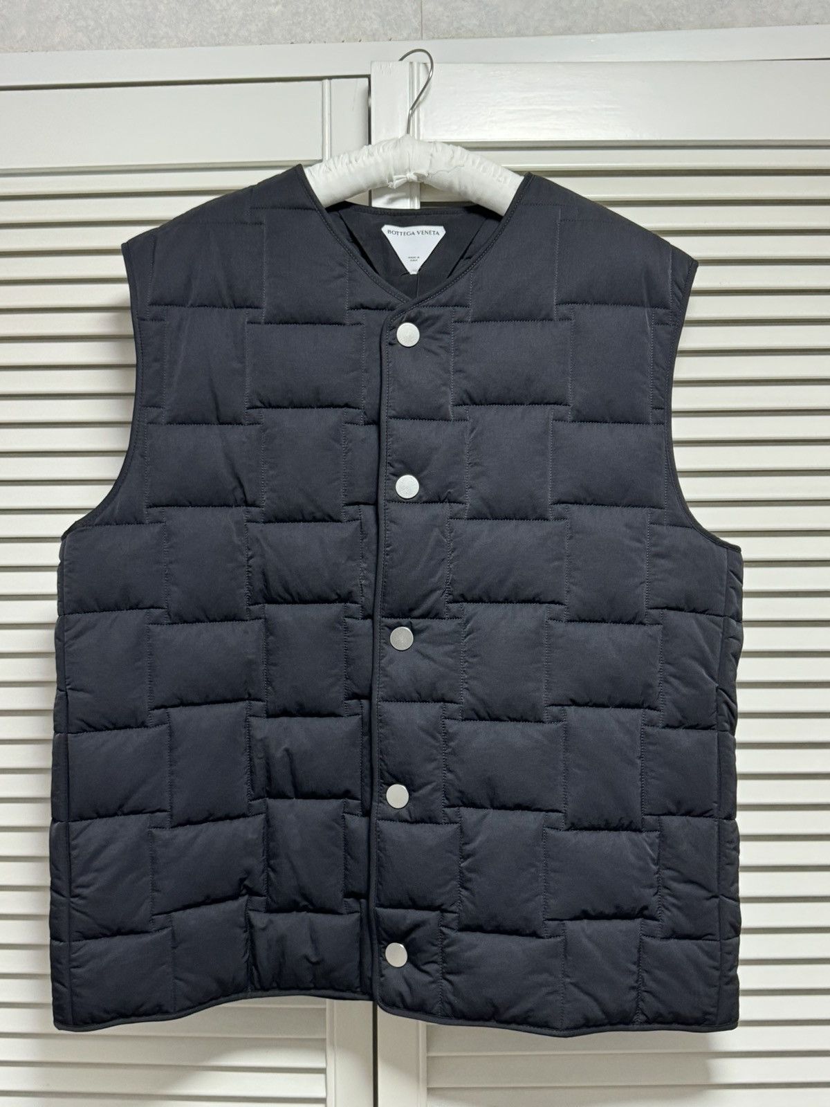 Bottega Veneta Gilet Intreccio Padded Tech Nylon Button On Vest Size US L / EU 52-54 / 3 - 5 Thumbnail
