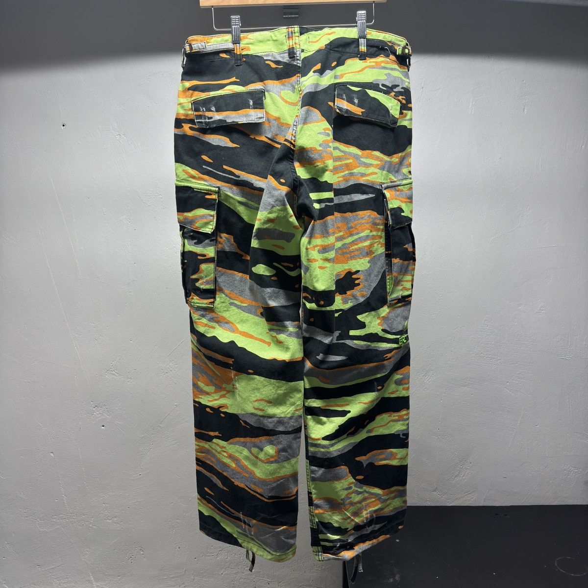 ERL ERL Camo Cargo Pants Faded Distressed Large Size US 36 / EU 52 - 2 Thumbnail