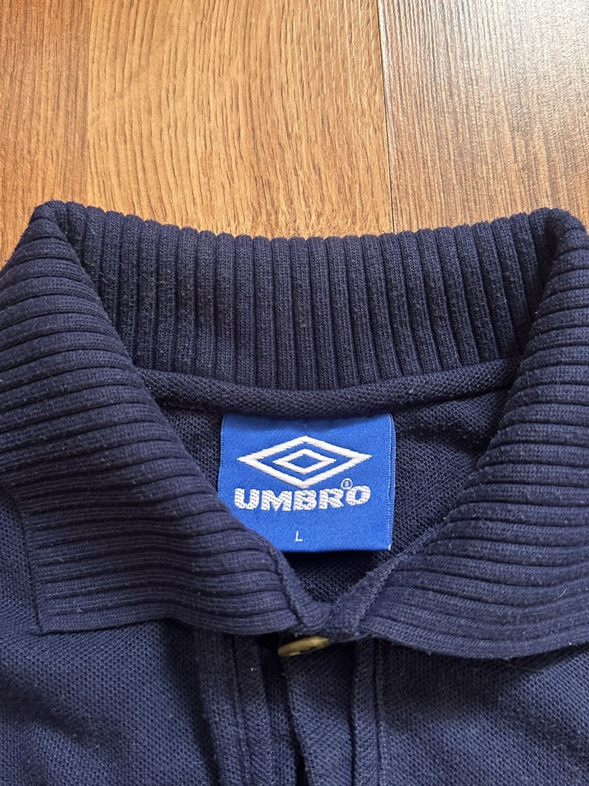 Umbro Vintage Umbro England National Team Navy Polo Jersey Y2K Size US L / EU 52-54 / 3 - 4 Thumbnail